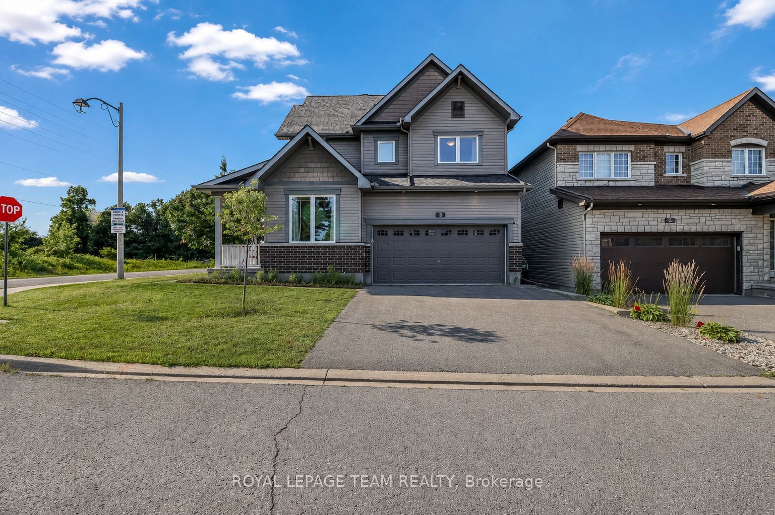 3 Stoneleigh Street, Barrhaven, ON K2G 7A2