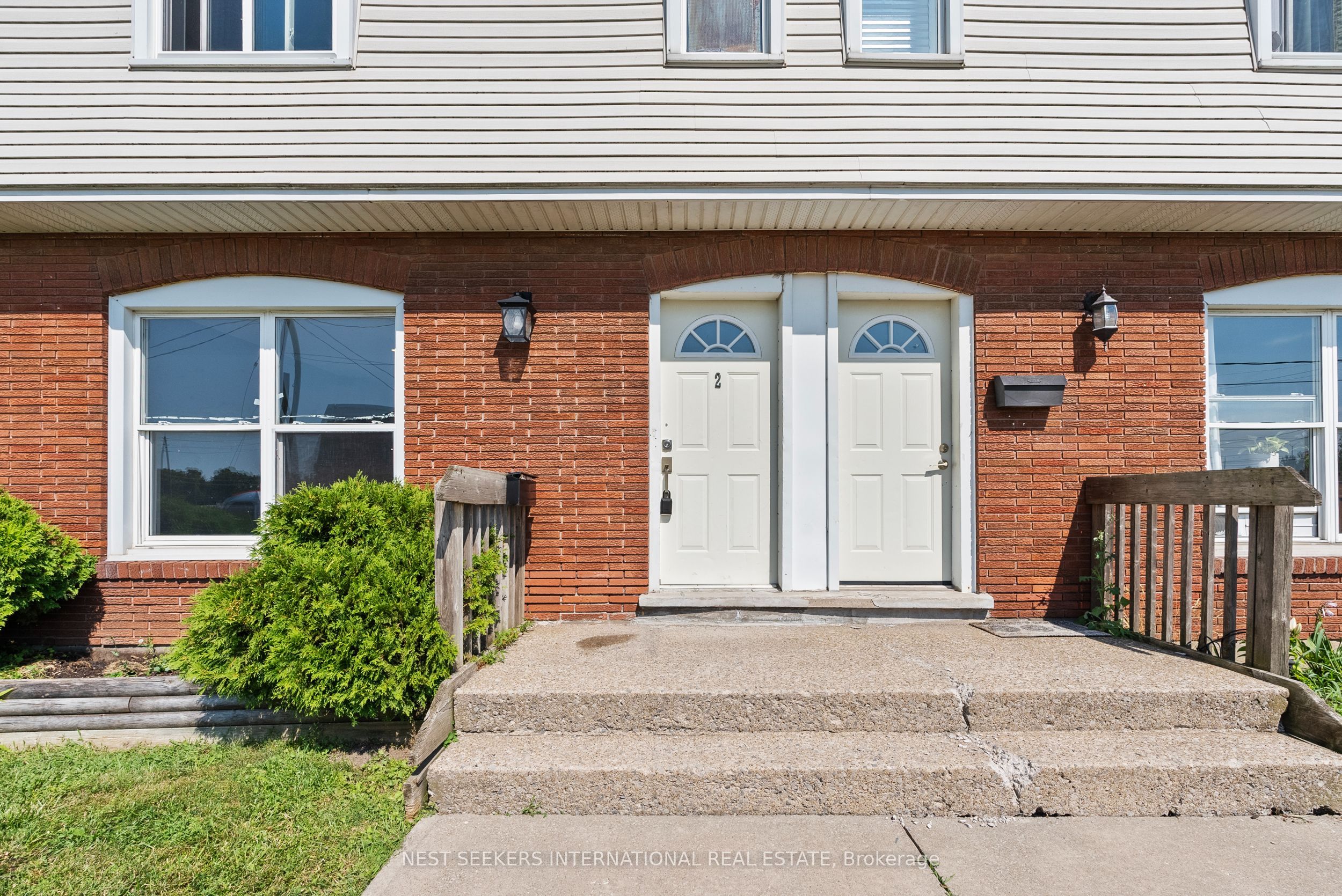 67 Hagey Avenue 2, Fort Erie, ON L2A 1W5 photo 3
