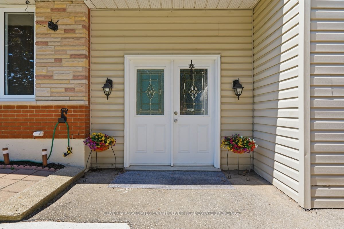 4159 Putnam Road, Thames Centre, ON N0L 1V0 photo 3