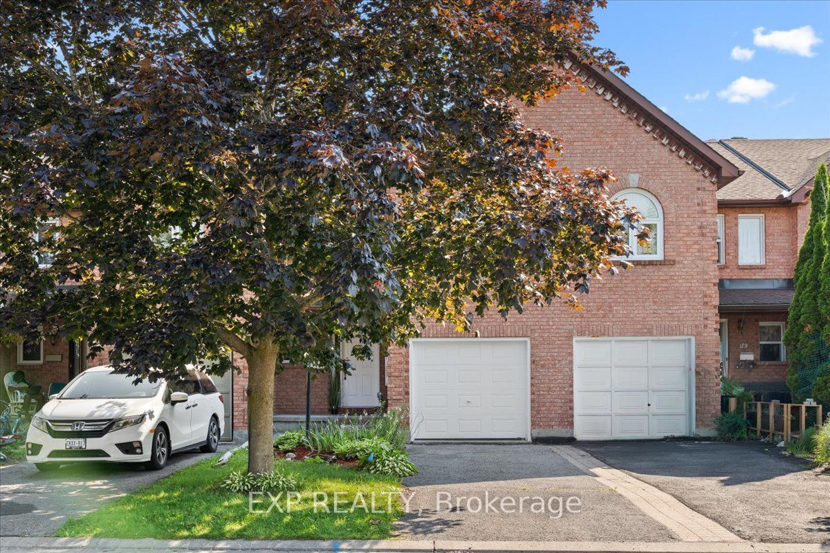 77 Waterton Crescent, Kanata, ON K2M 1Z2 photo 2