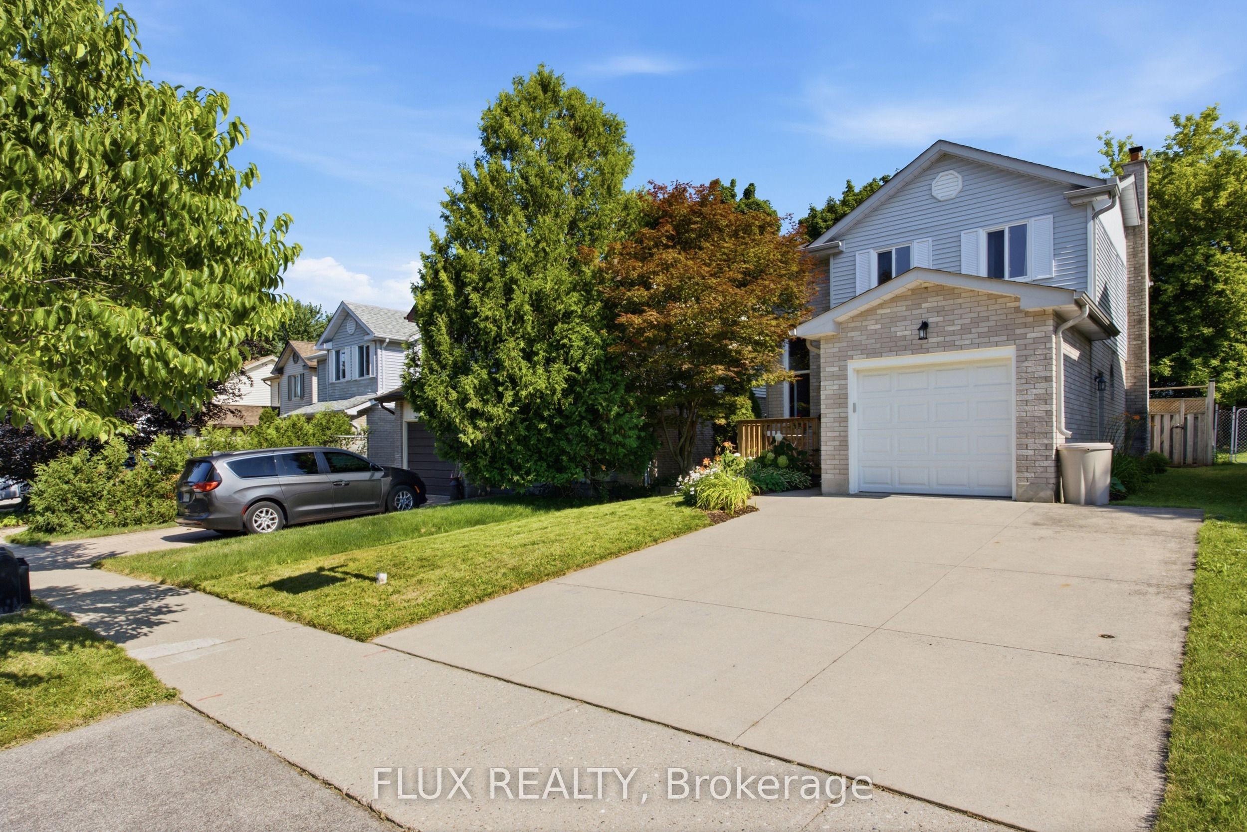 544 Drummerhill Crescent, Waterloo, ON N2T 1G4 photo 3