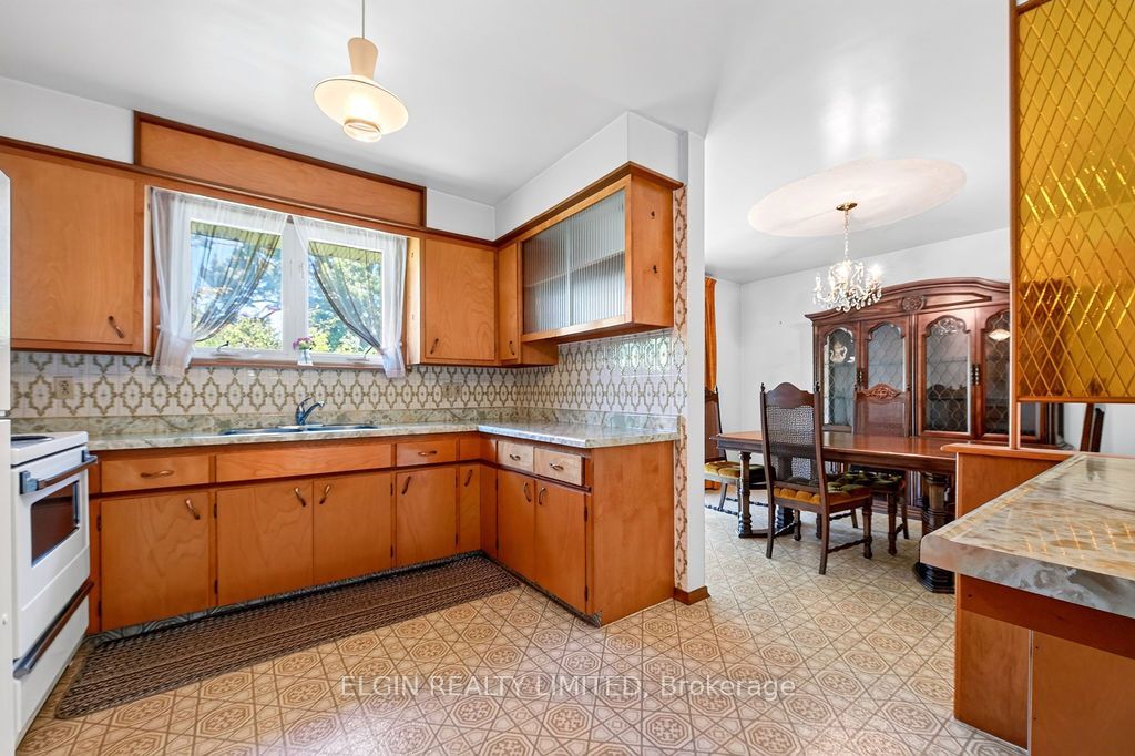 236 1/2 Erie Street, St. Thomas, ON N5R 2N9 photo 3