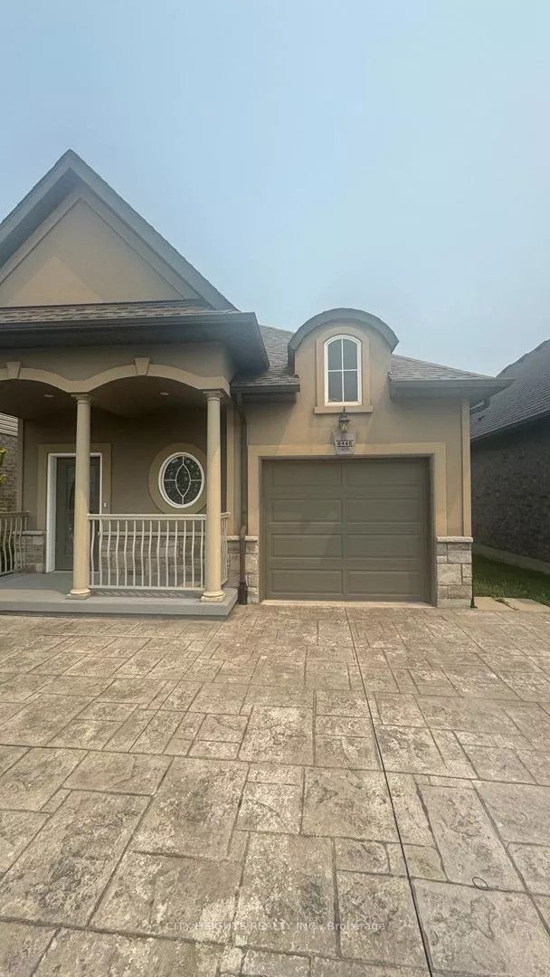 8446 Jennfer Crescent, Niagara Falls, ON L2H 0J3 photo 2