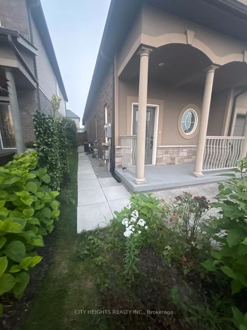 8446 Jennfer Crescent, Niagara Falls, ON L2H 0J3 photo 4
