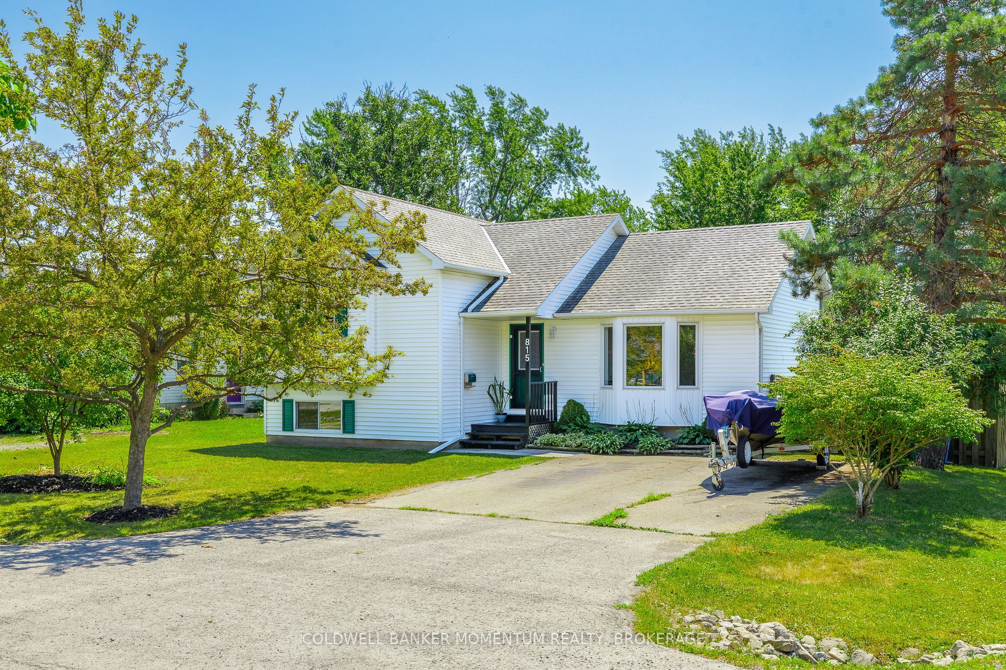 815 Dominion Road, Fort Erie, ON L2A 6H5 photo 2