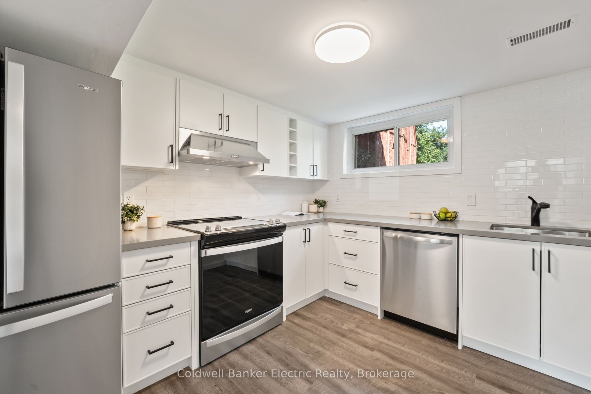 8B Pottinger Street, Kawartha Lakes, ON K9V 3X3 photo 5