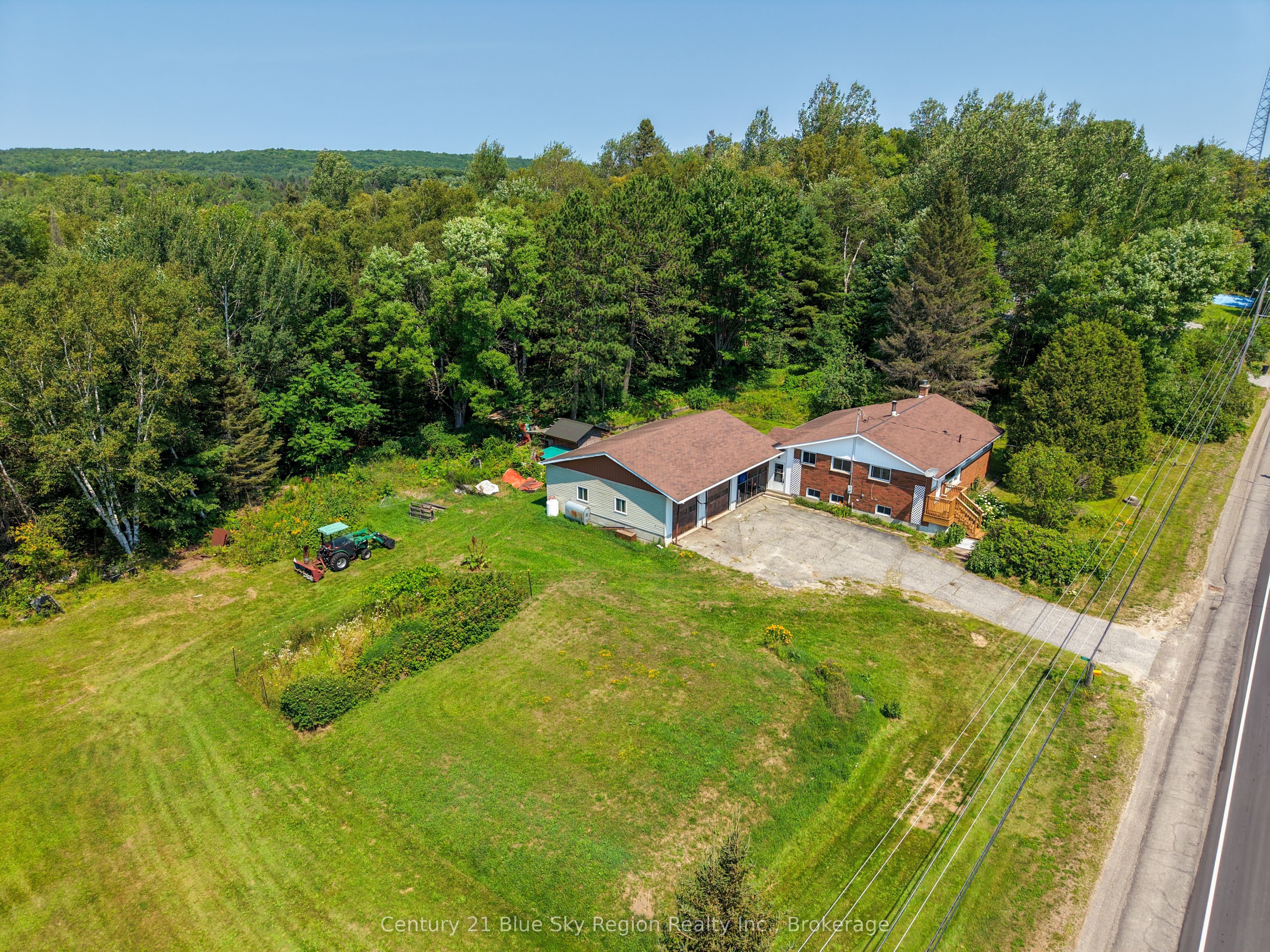 1351 Village Road, East Ferris, ON P0H 1B0 photo 2