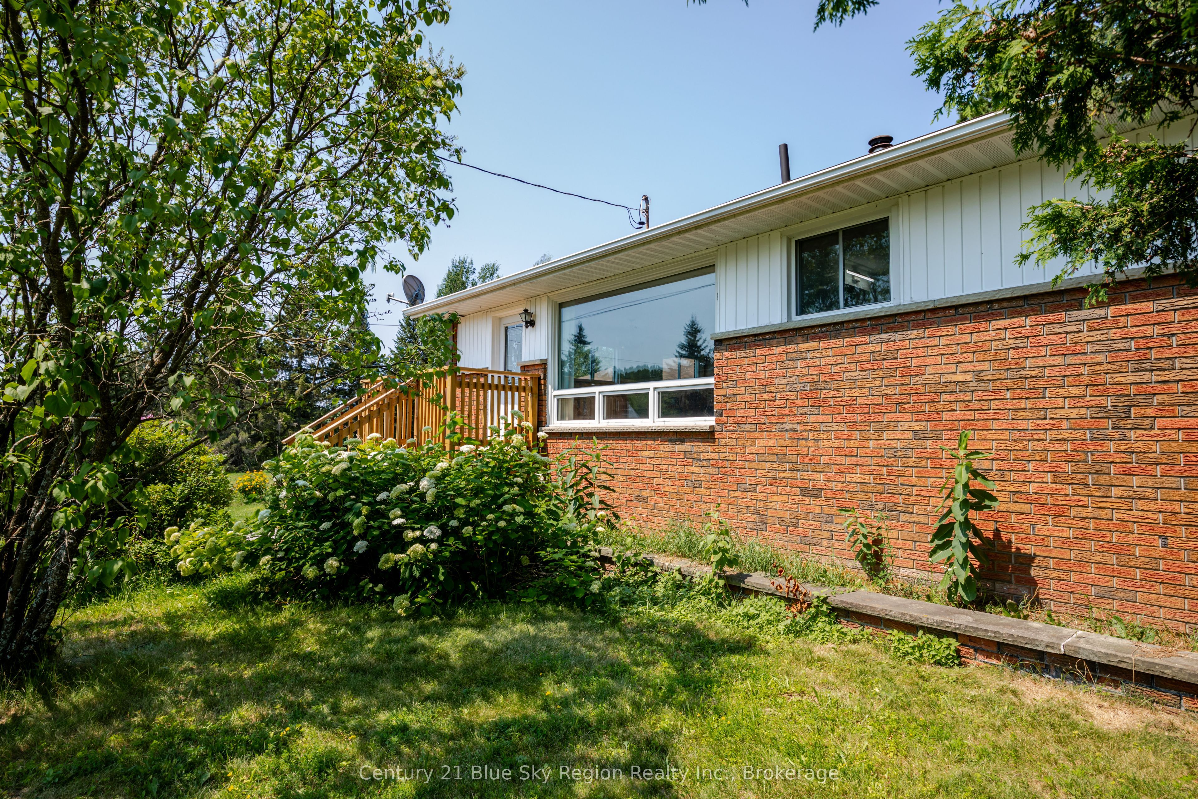 1351 Village Road, East Ferris, ON P0H 1B0 photo 4