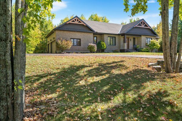 524 Osmond Daley Drive, Carp - Huntley Ward, ON K0A 1L0 photo 2