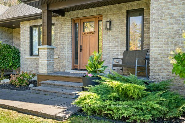 524 Osmond Daley Drive, Carp - Huntley Ward, ON K0A 1L0 photo 3