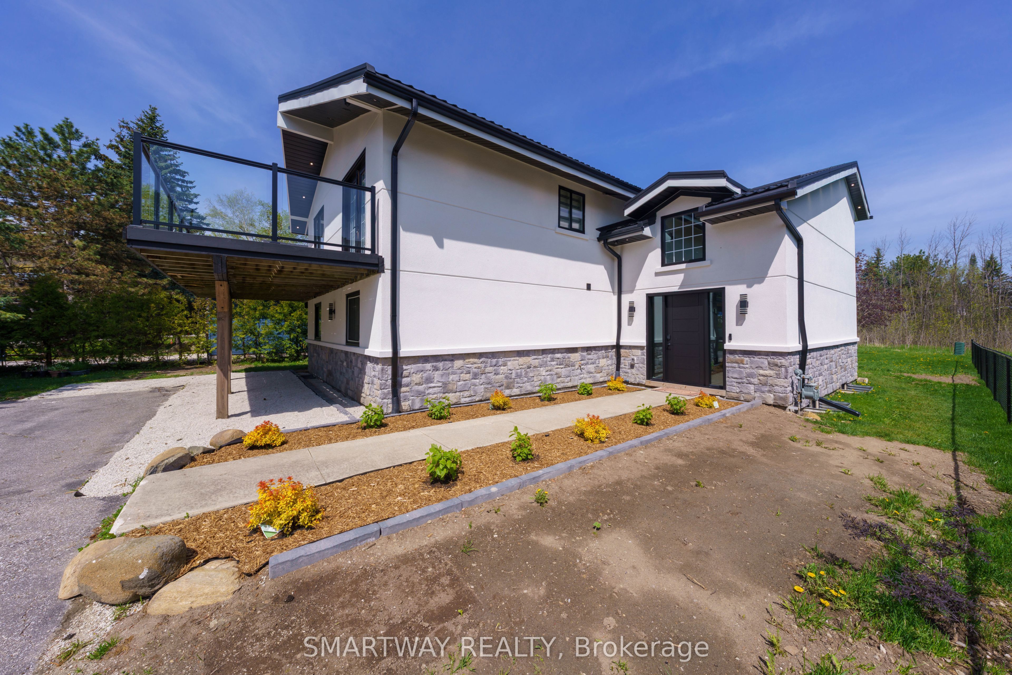 107 Campbell Crescent, Blue Mountains, ON L9Y 0P9 photo 2