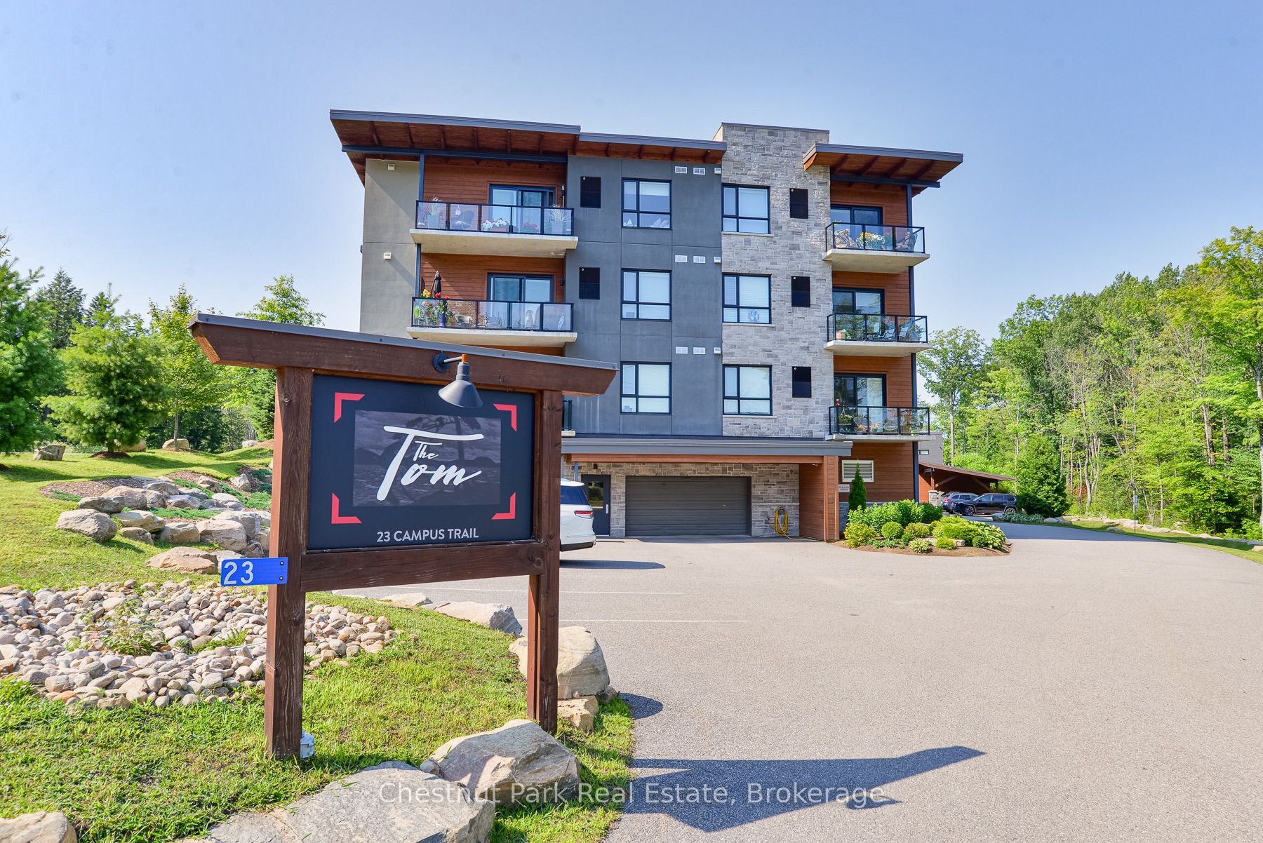23 CAMPUS Trail 101, Huntsville, ON P1H 0G1