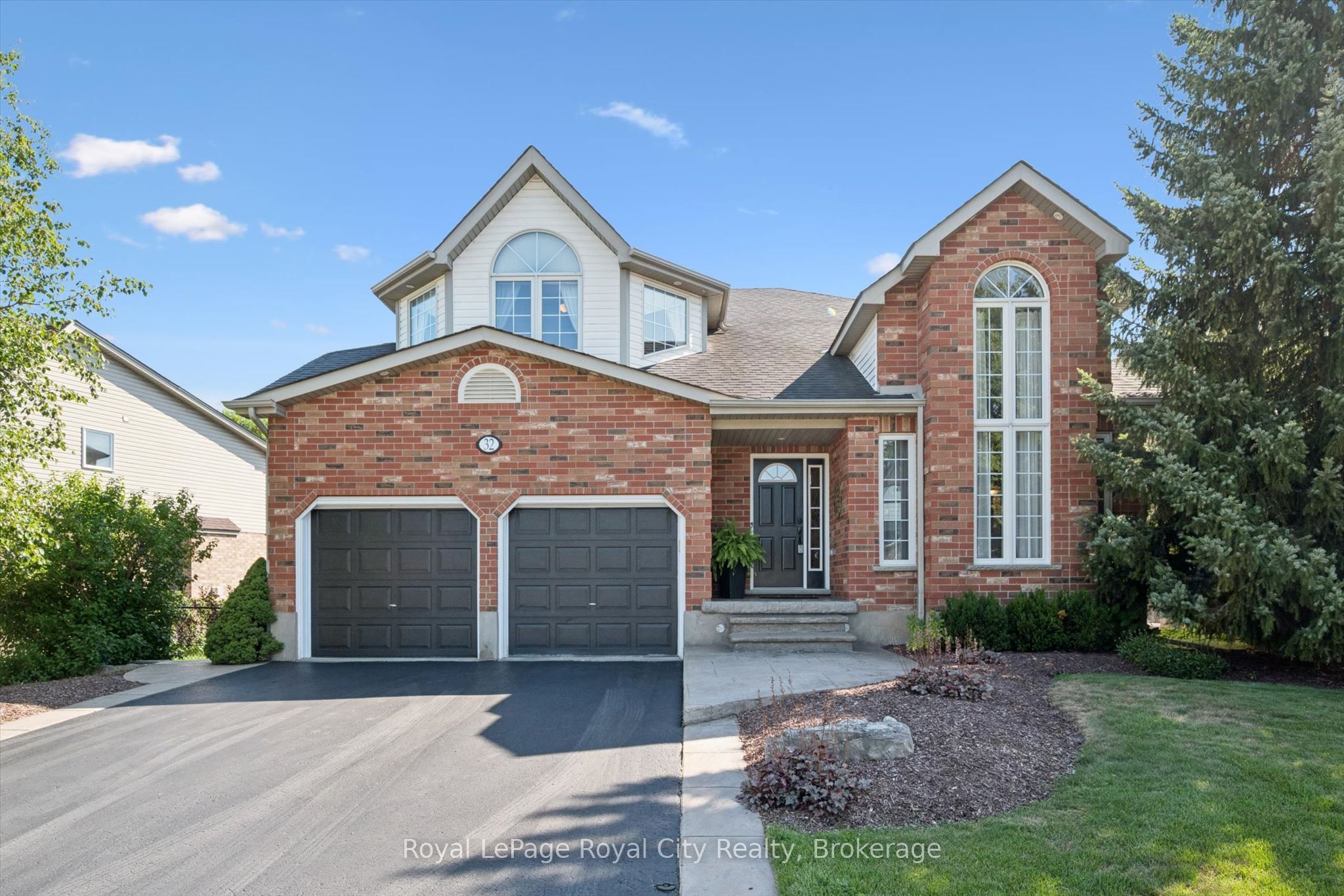 32 Pine Ridge Drive, Guelph, ON N1L 1K3