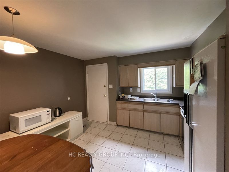 84 Daleview Crescent, London North, ON N5X 1H1 photo 2