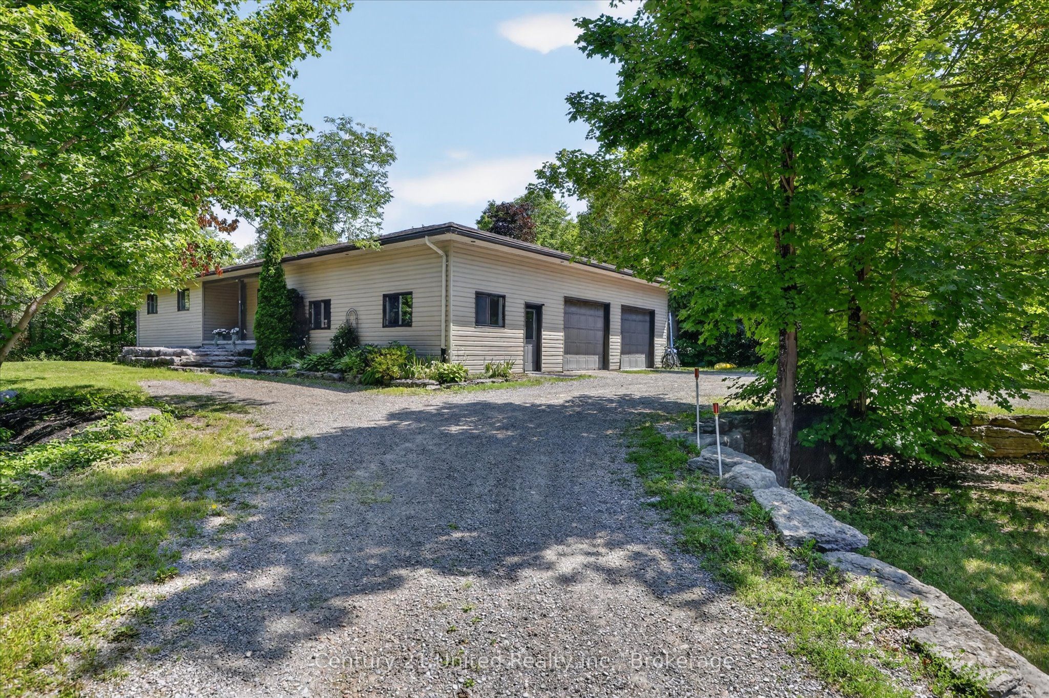 923 Rock Road, Douro-Dummer, ON K0L 3A0 photo 2