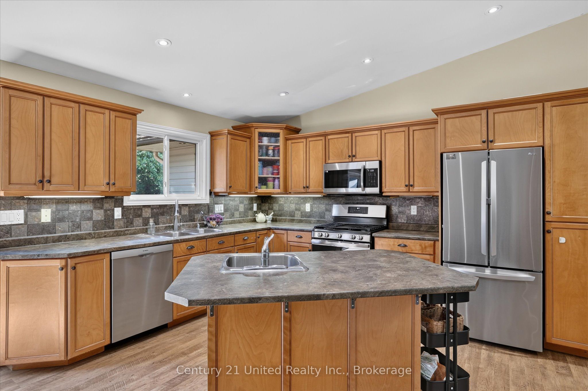 923 Rock Road, Douro-Dummer, ON K0L 3A0 photo 4