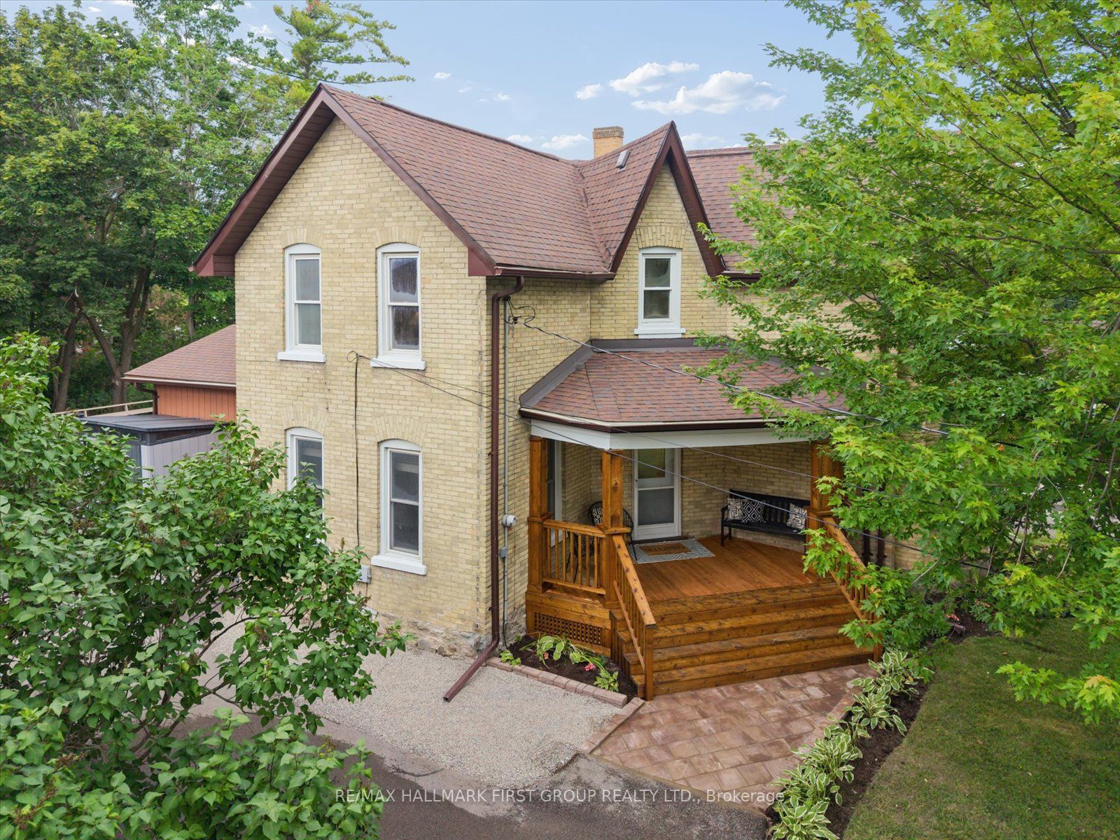33 Adelaide Street N, Kawartha Lakes, ON K9V 4K8 photo 2