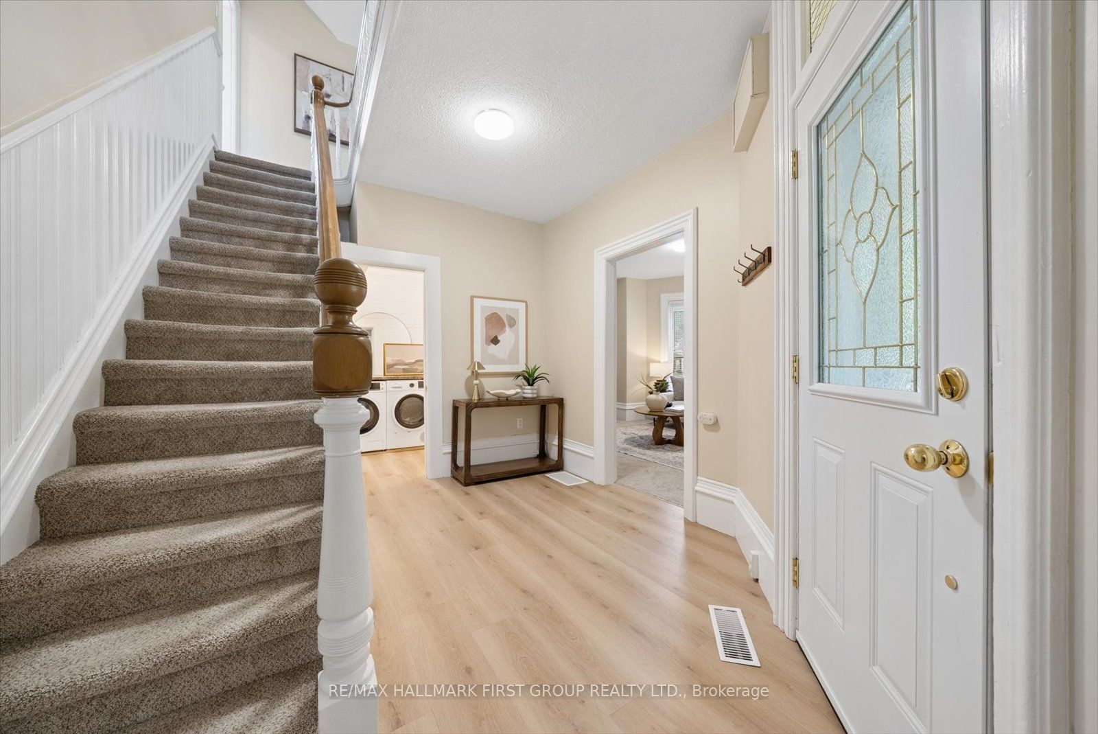 33 Adelaide Street N, Kawartha Lakes, ON K9V 4K8 photo 4