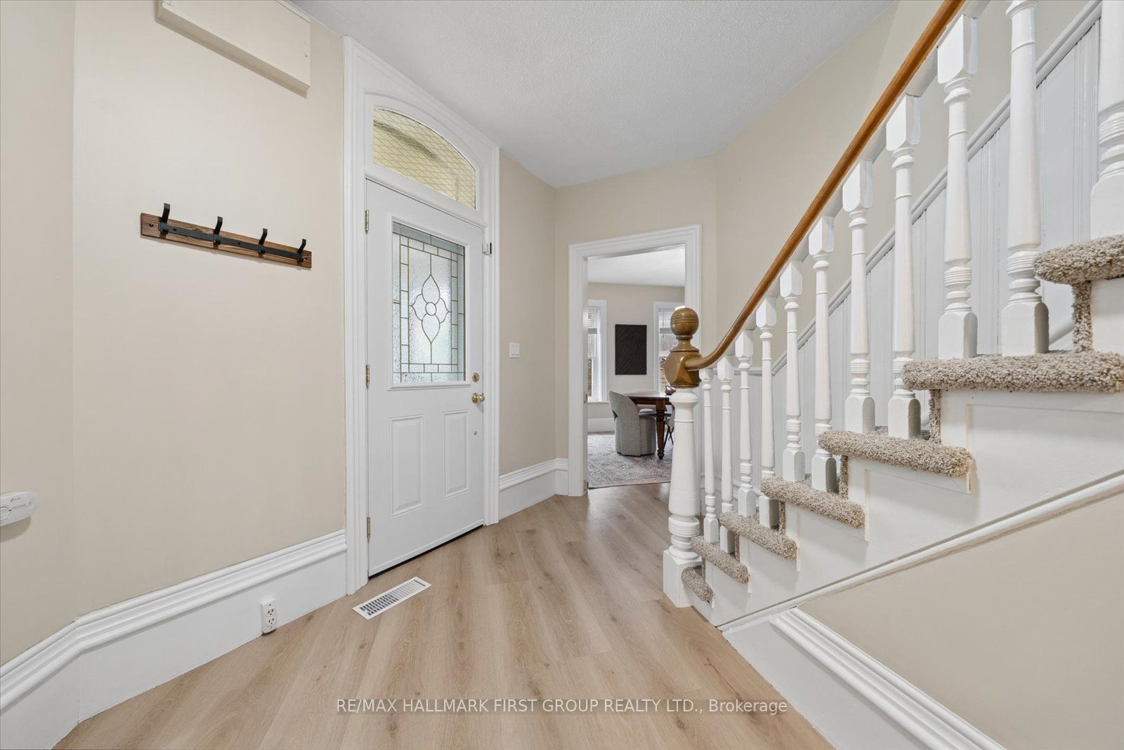 33 Adelaide Street N, Kawartha Lakes, ON K9V 4K8 photo 5