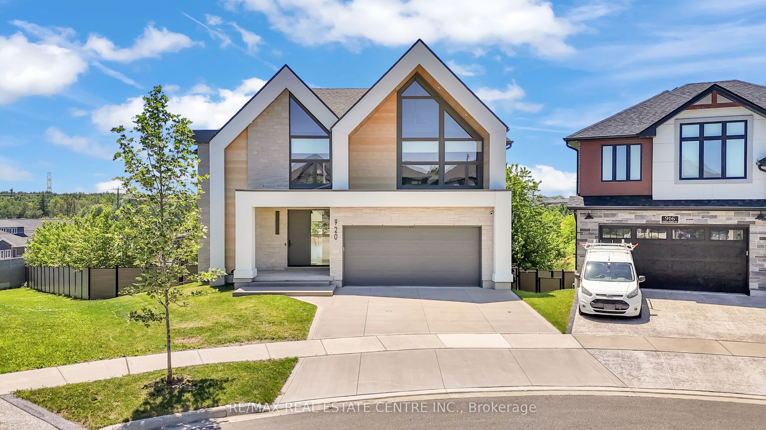 920 Thomas Pedder Court, Kitchener, ON N2P 0C2 photo 2