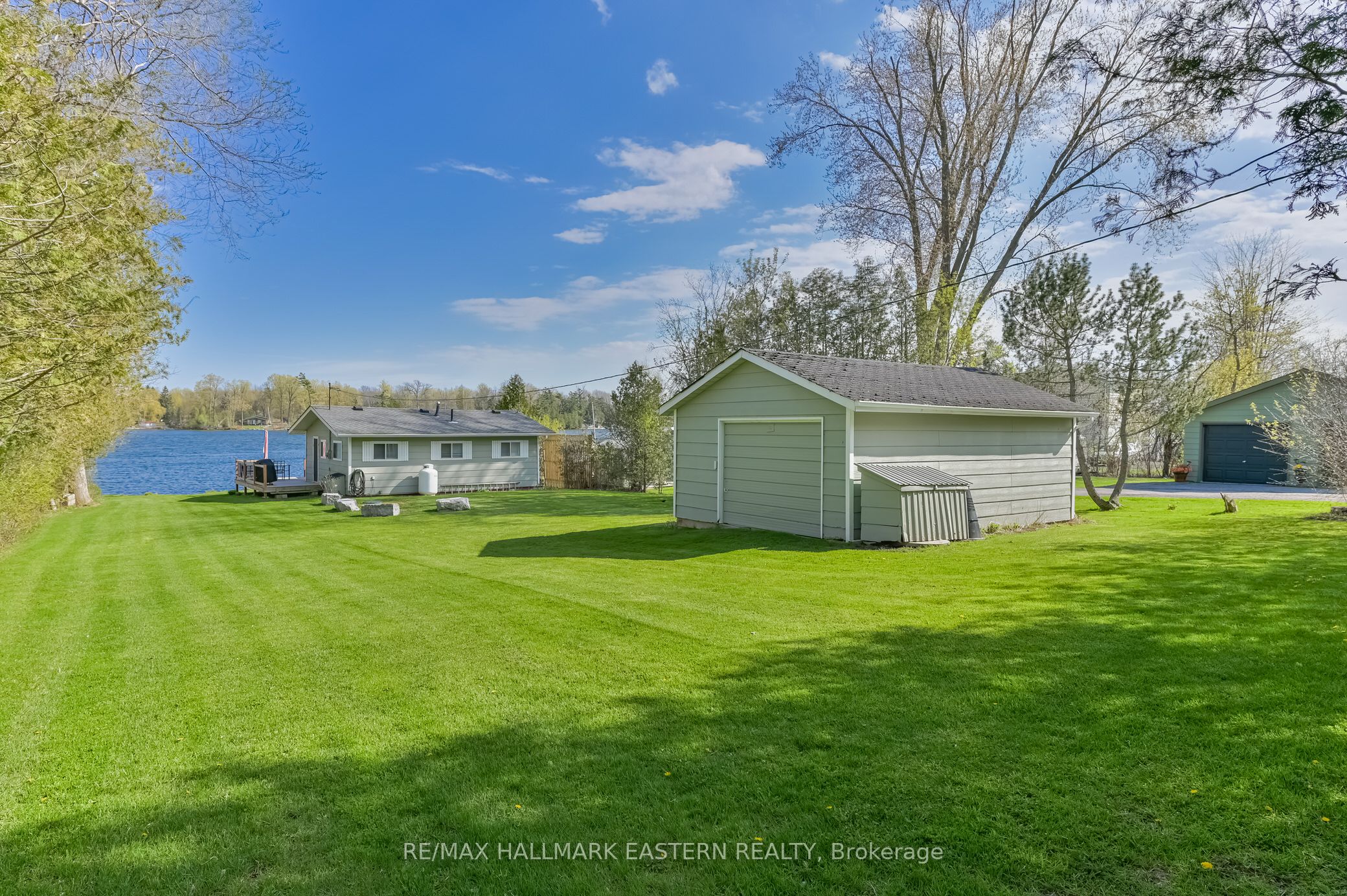 1095 Island View Drive, Otonabee-South Monaghan, ON K0L 1B0 photo 2