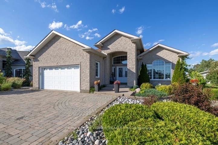 132 Wolverine Crescent, Thunder Bay, ON P7C 5Z2 photo 2