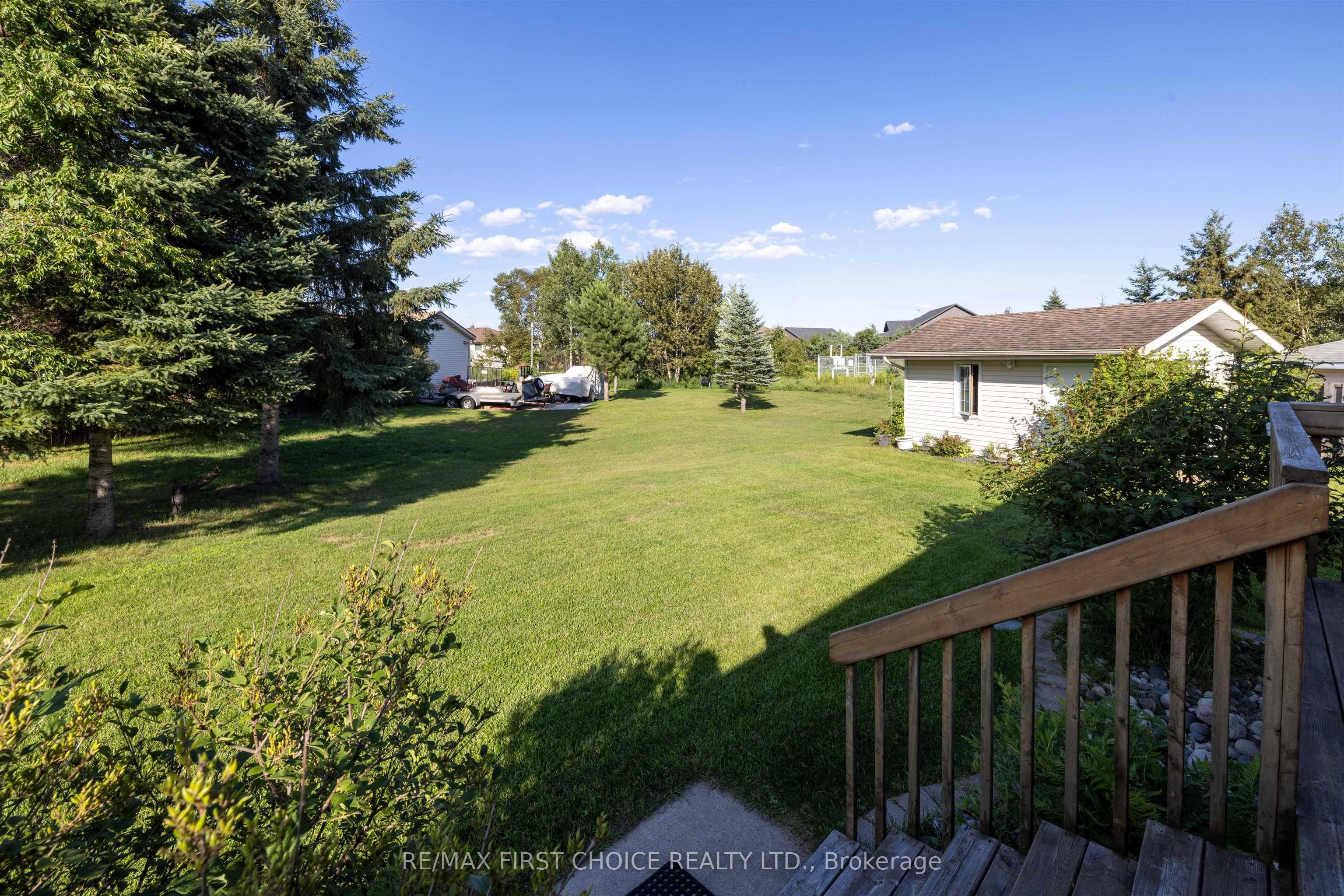 132 Wolverine Crescent, Thunder Bay, ON P7C 5Z2 photo 4