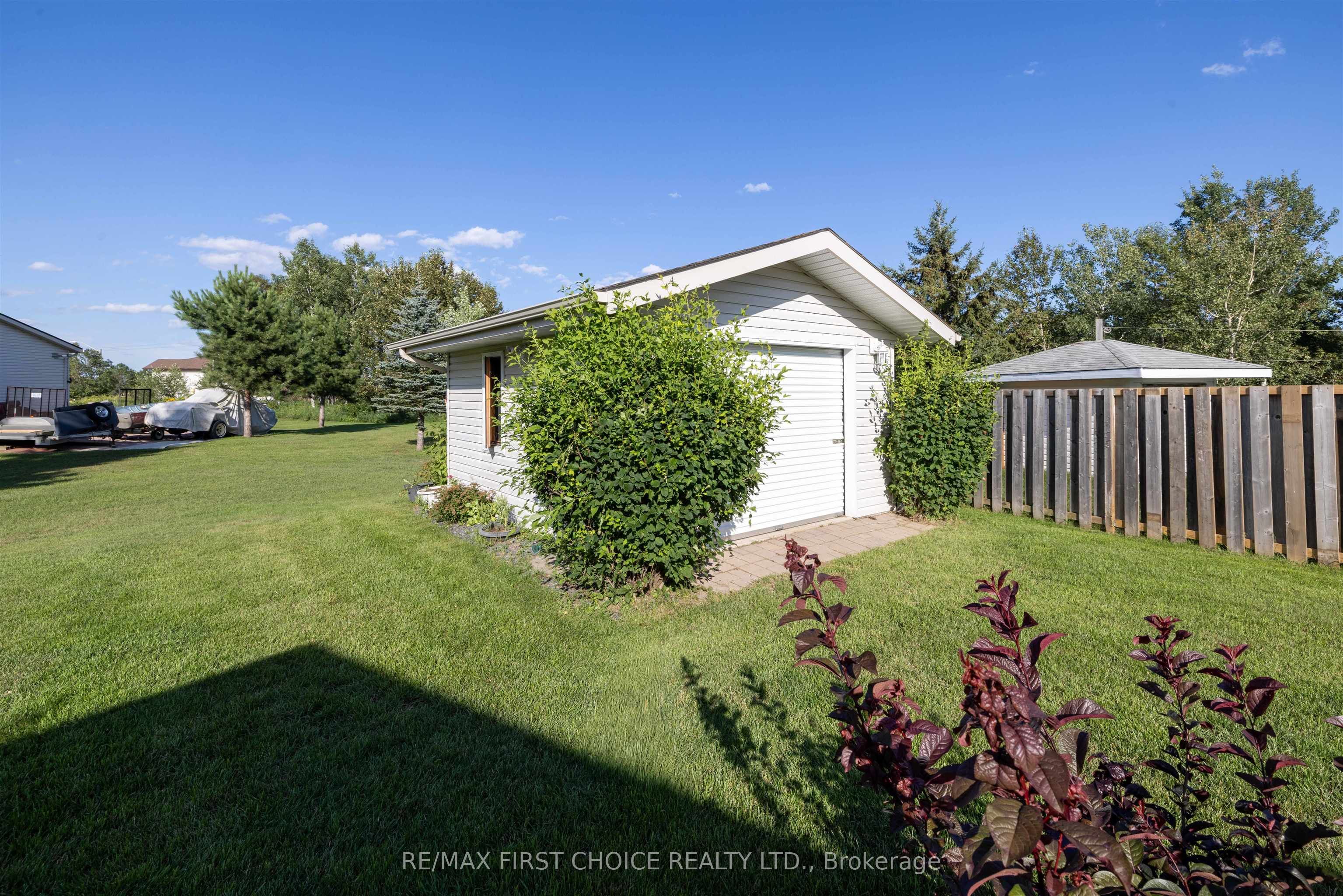 132 Wolverine Crescent, Thunder Bay, ON P7C 5Z2 photo 5