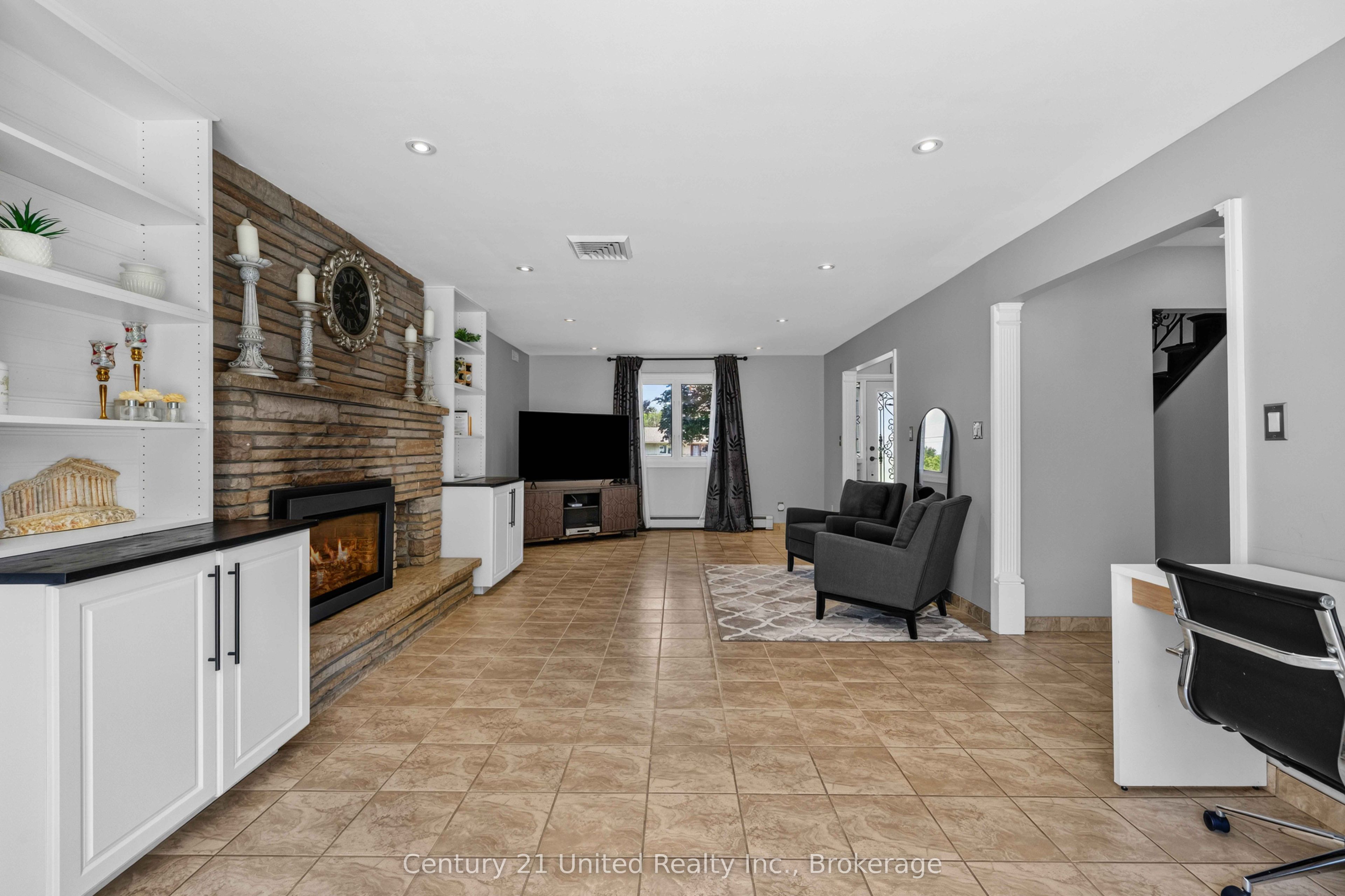 214 Hillview Drive, Peterborough, ON K9K 2N2 photo 5
