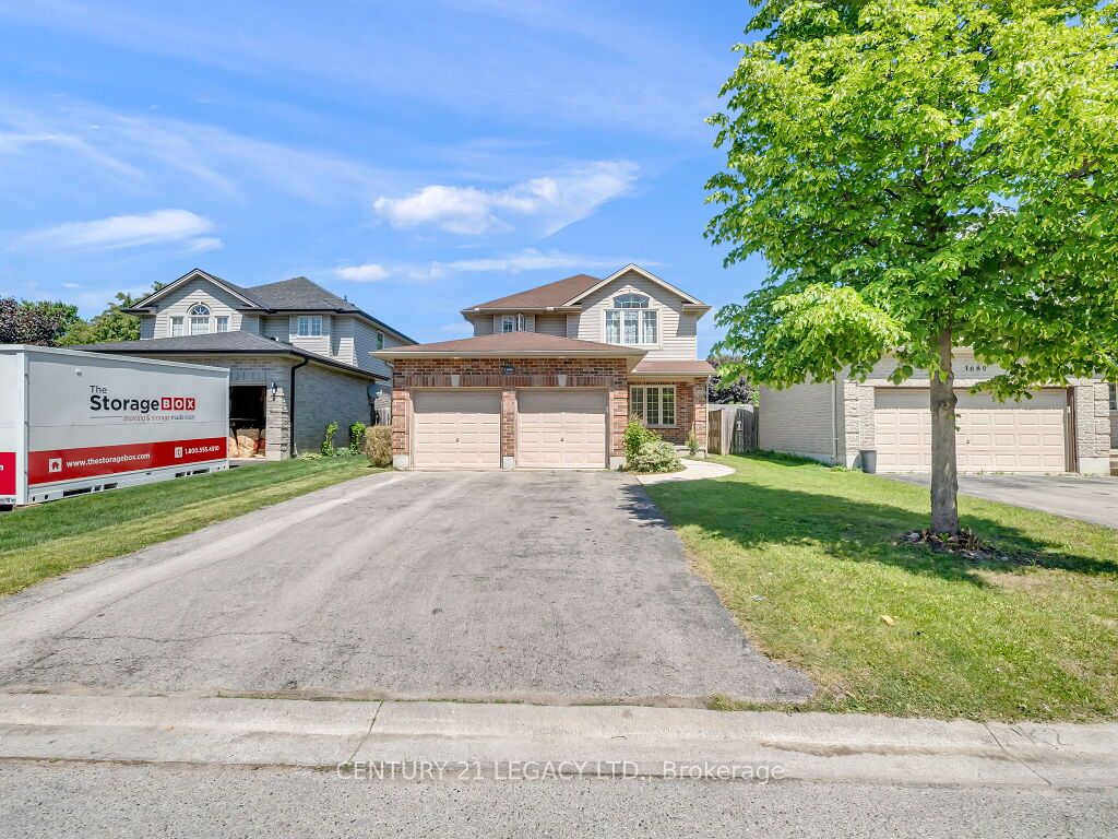 1686 Jubilee Drive, London North, ON N6G 5K5 photo 2