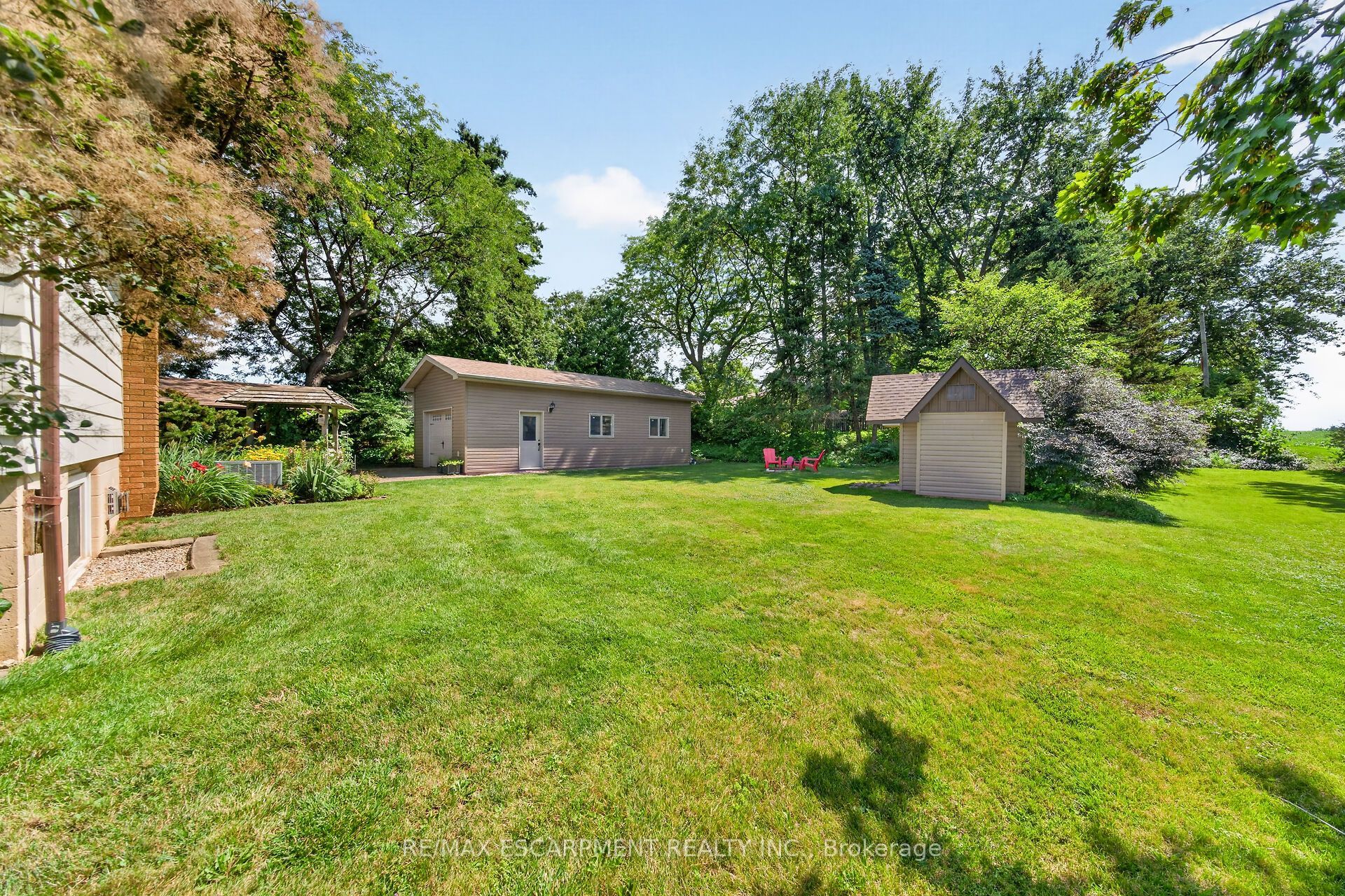 8399 Dickenson Road E, Hamilton, ON L0R 1W0 photo 3
