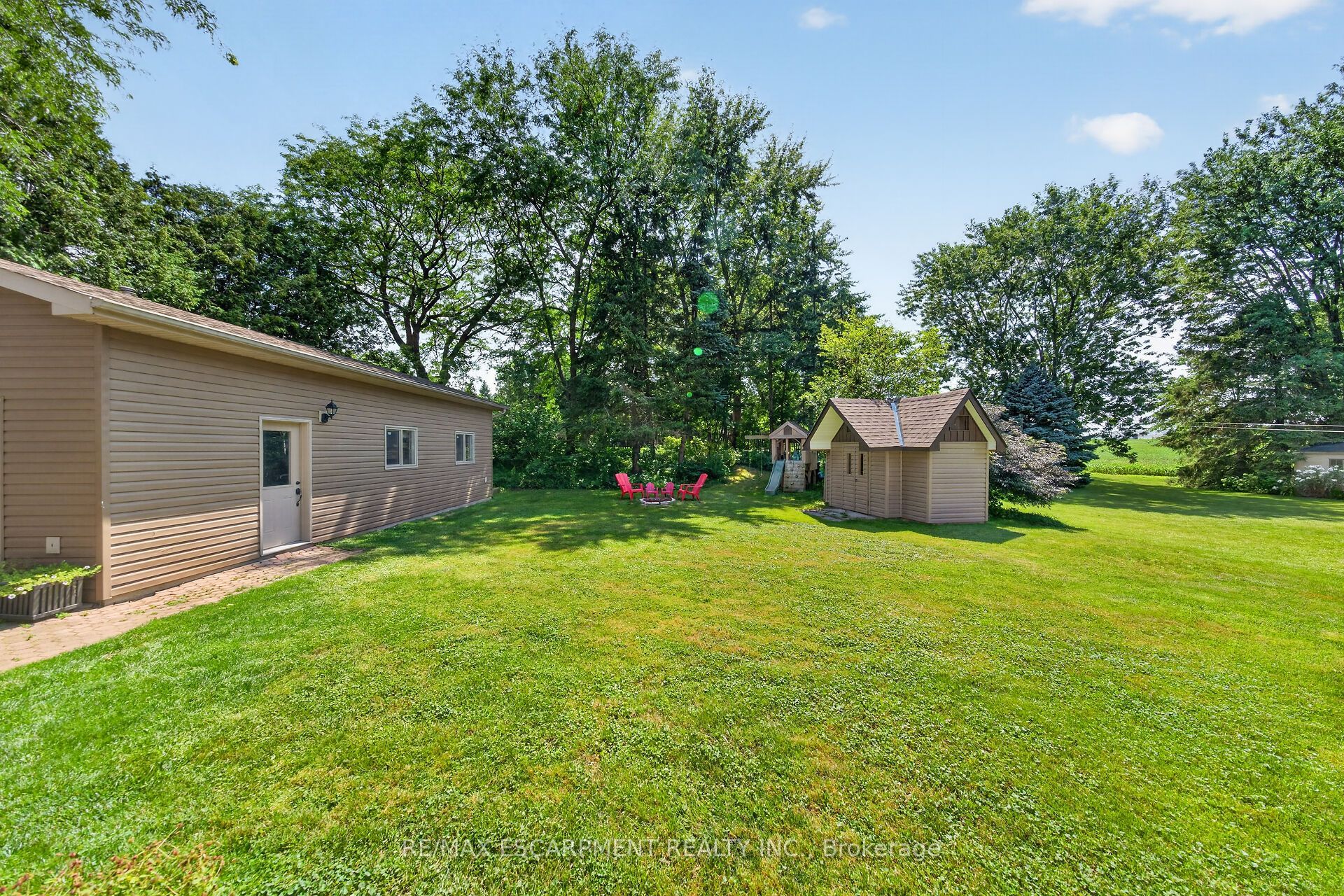 8399 Dickenson Road E, Hamilton, ON L0R 1W0 photo 4