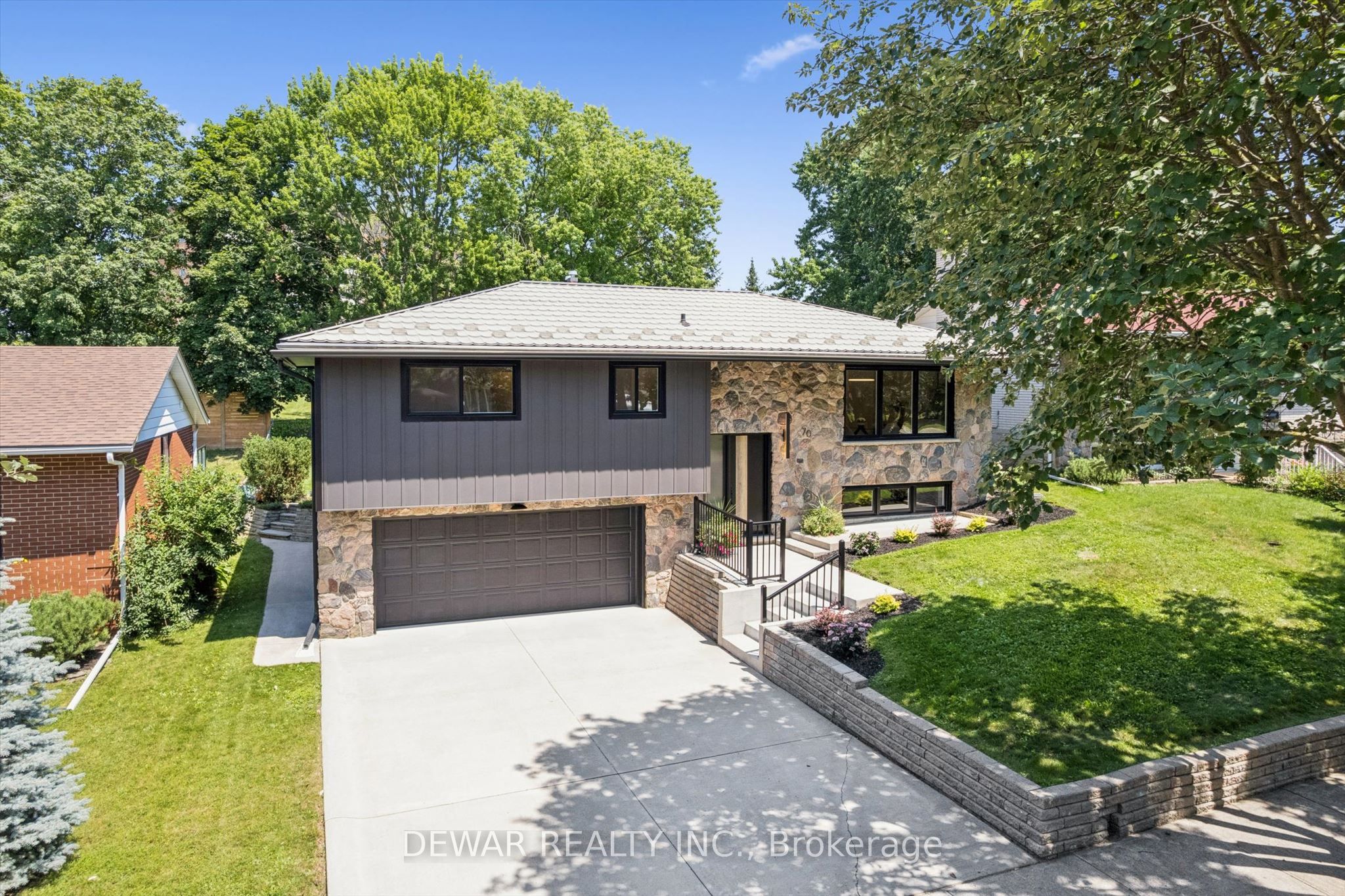 70 Champlain Crescent, Kitchener, ON N2B 2Y6 photo 2