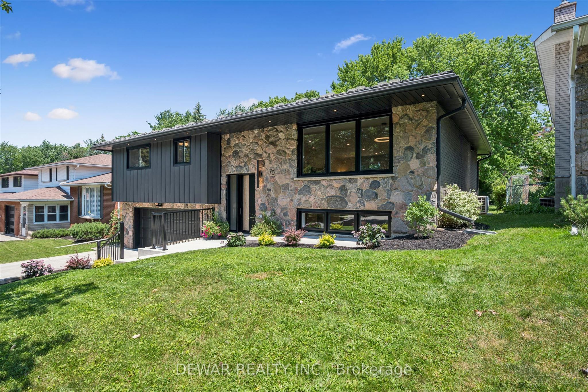 70 Champlain Crescent, Kitchener, ON N2B 2Y6 photo 5