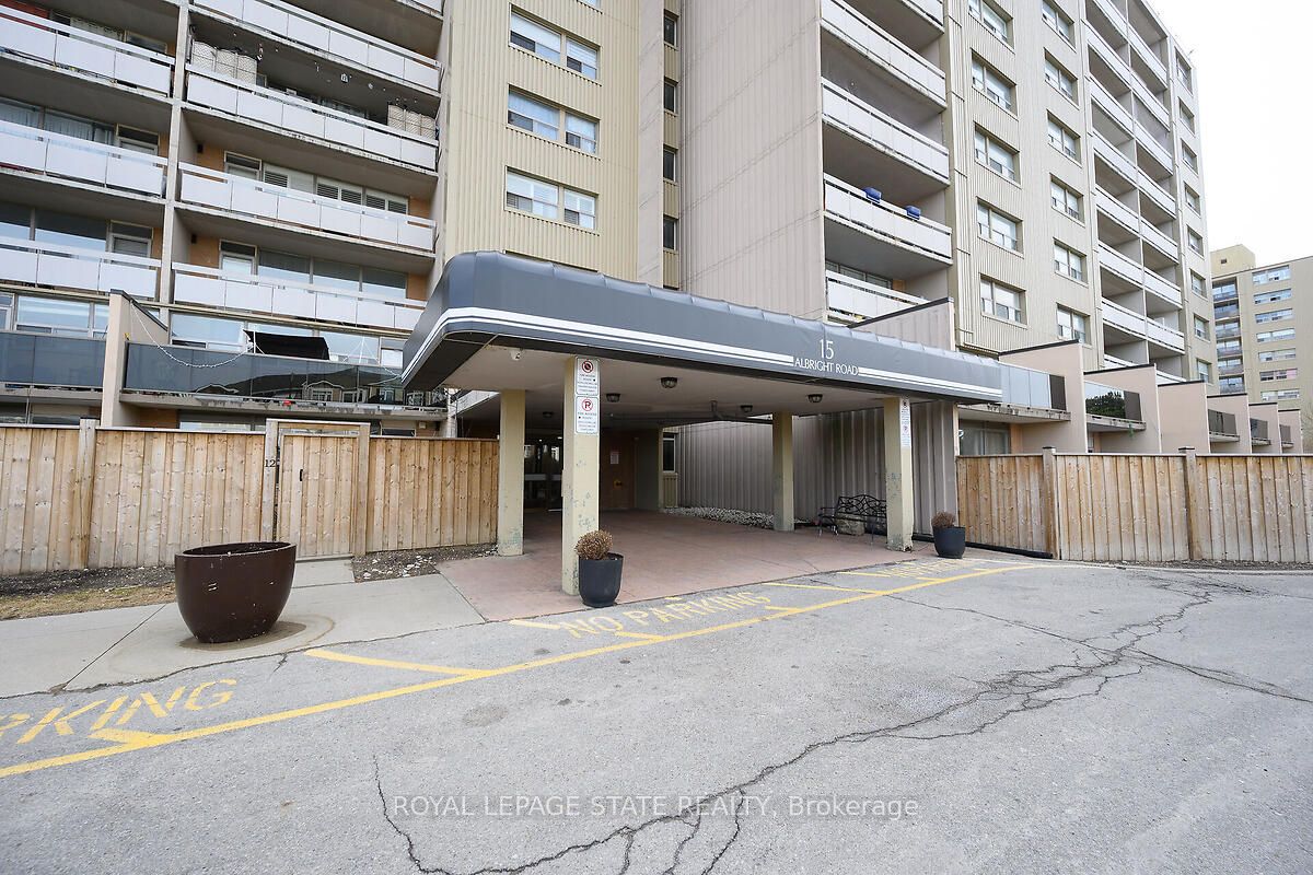 15 Albright Road 811, Hamilton, ON L8K 5J2 photo 2