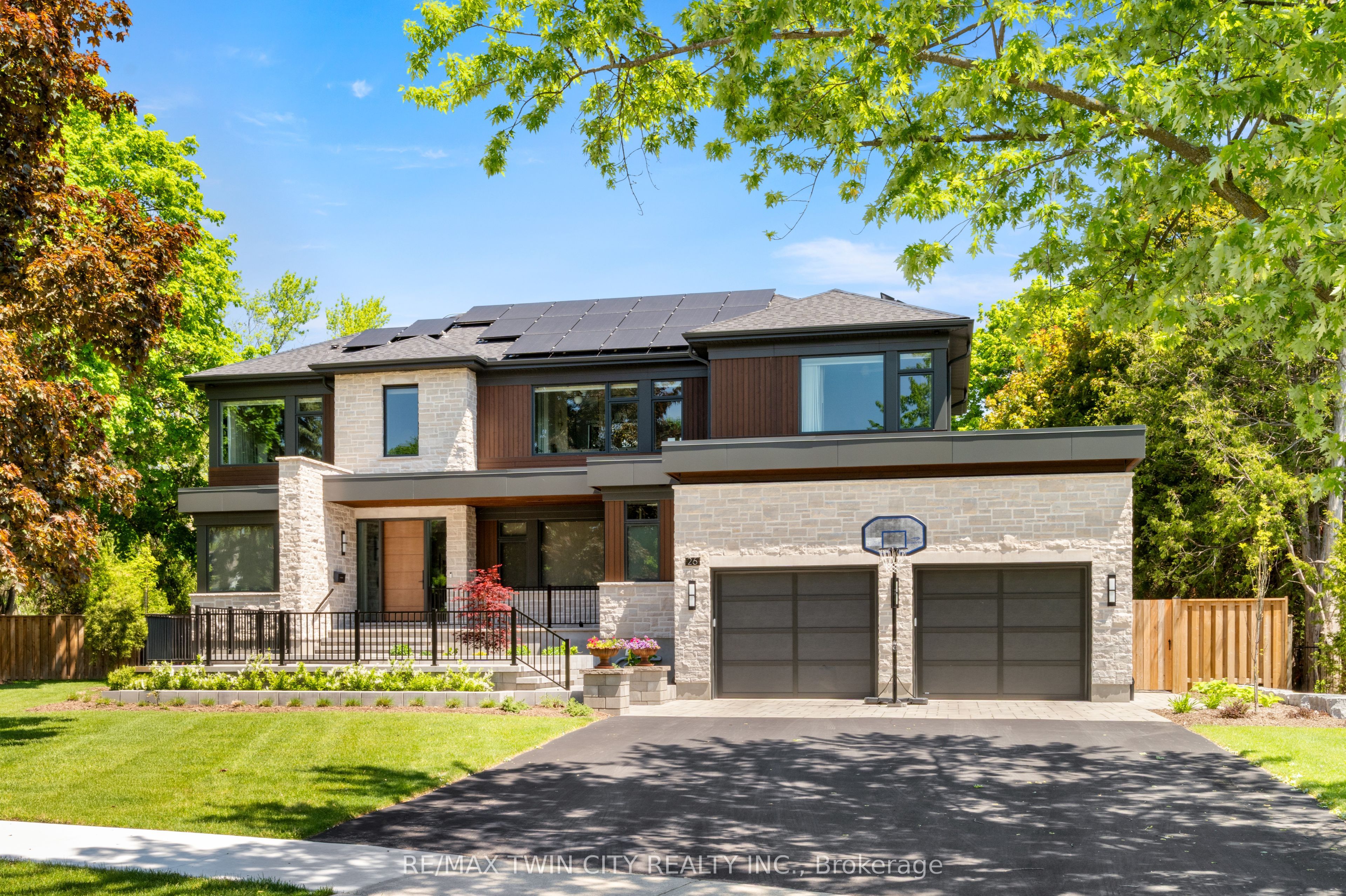 26 Golfview Place, Kitchener, ON N2M 2Y2