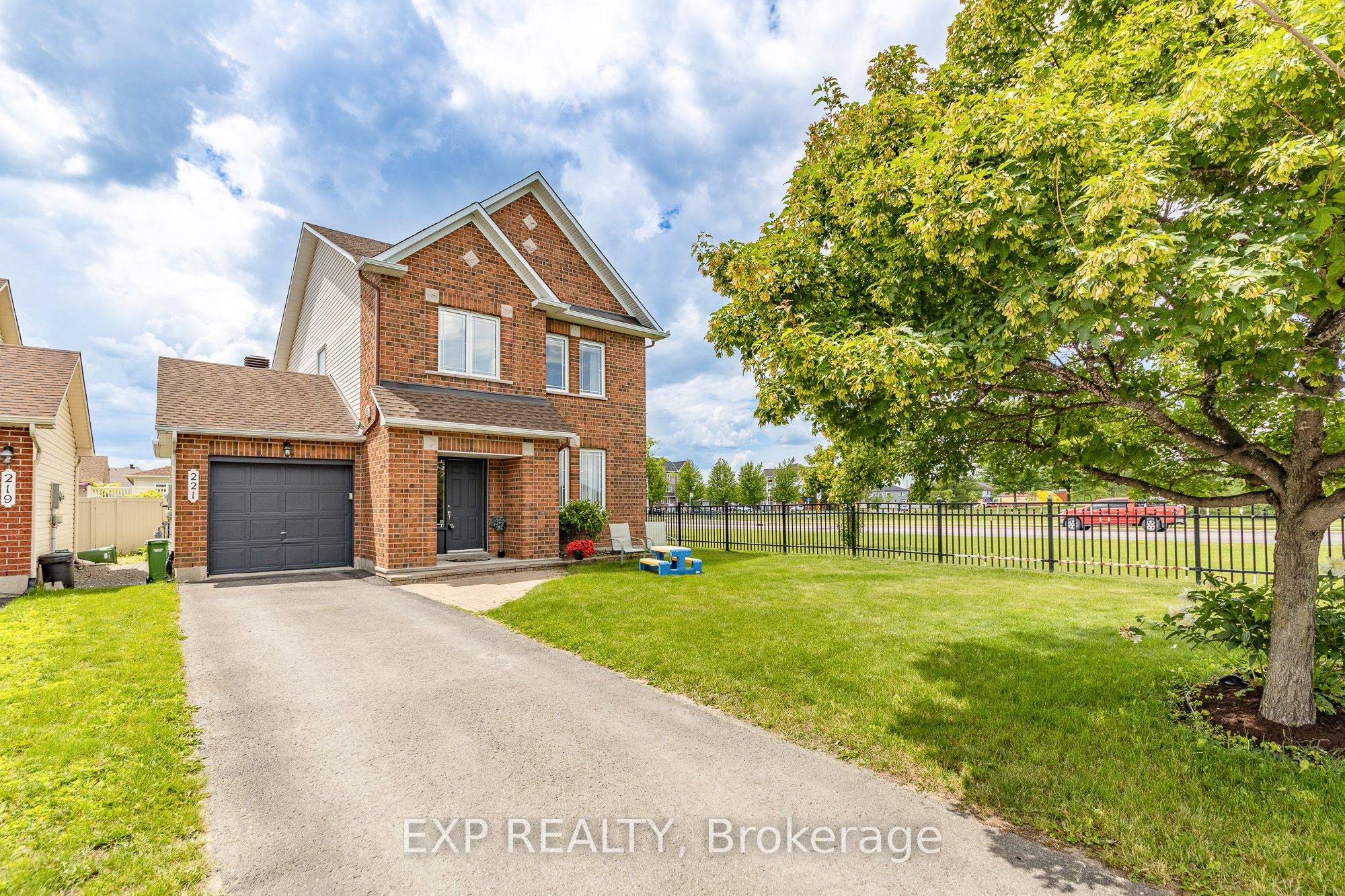 221 Northwind Street, Orleans - Cumberland and Area, ON K4A 5G3