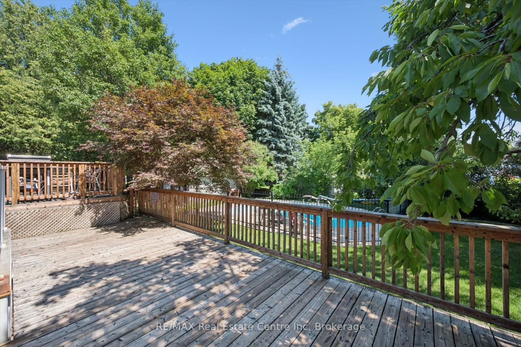 289 SPEEDVALE Avenue E, Guelph, ON N1E 1M8 photo 3