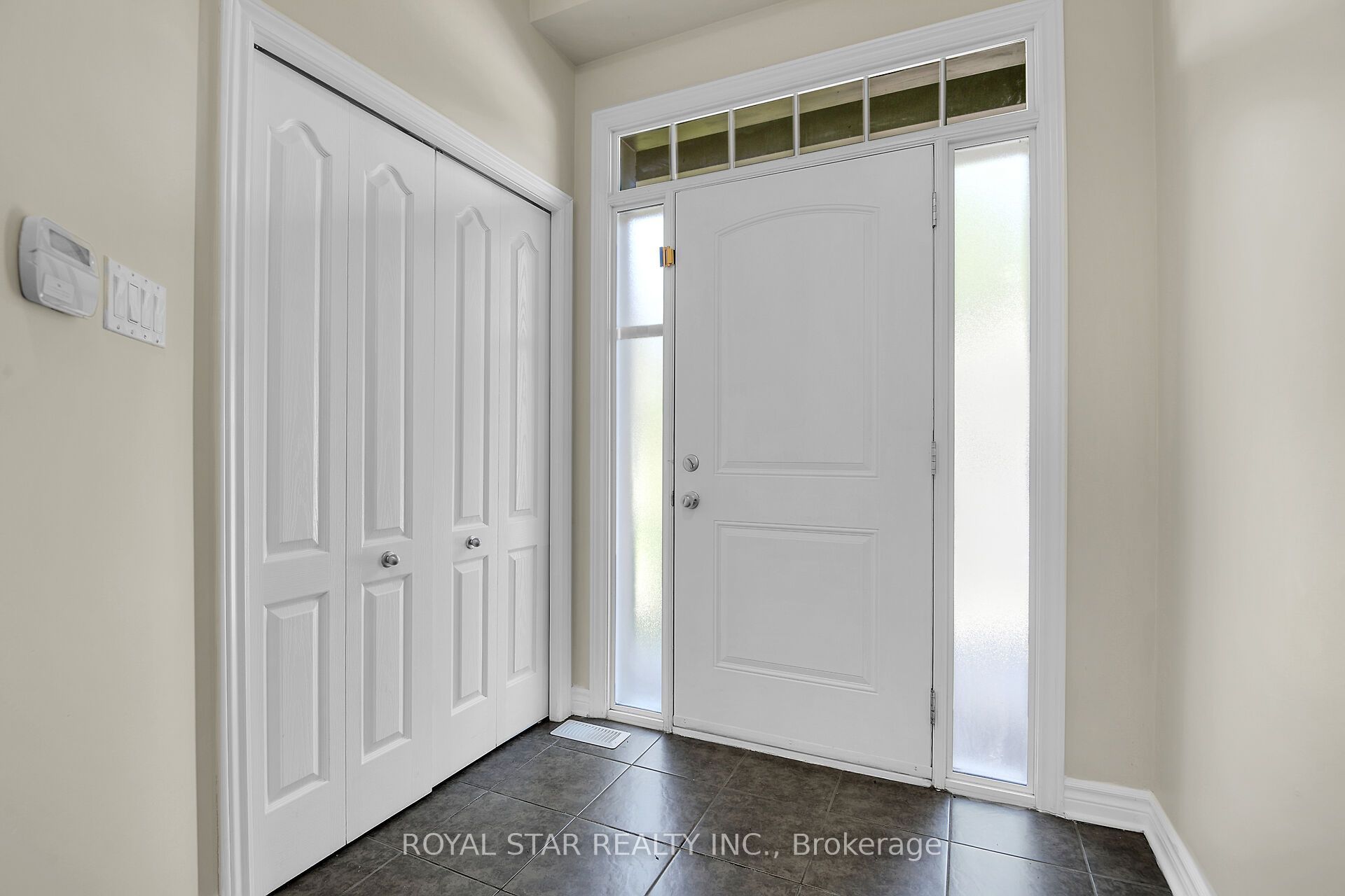 191 FLAT SEDGE Crescent, Blossom Park - Airport and Area, ON K1T 0G9 photo 5