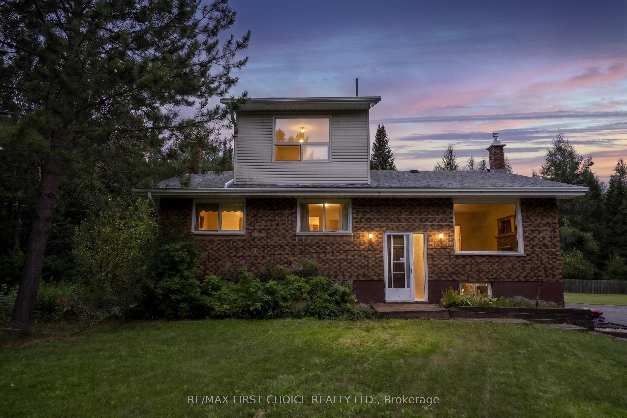 521 Onion Lake Road, Thunder Bay, ON P7G 2C1
