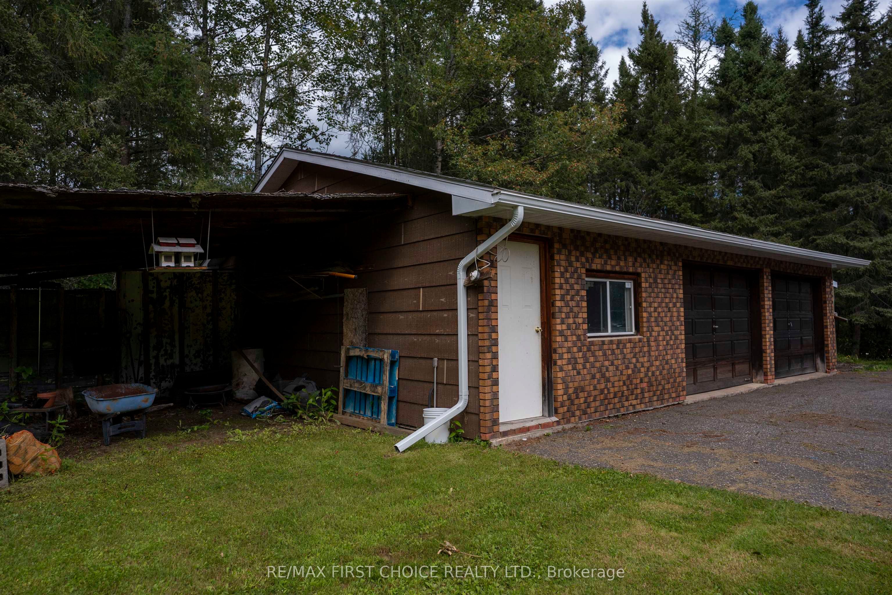 521 Onion Lake Road, Thunder Bay, ON P7G 2C1 photo 5