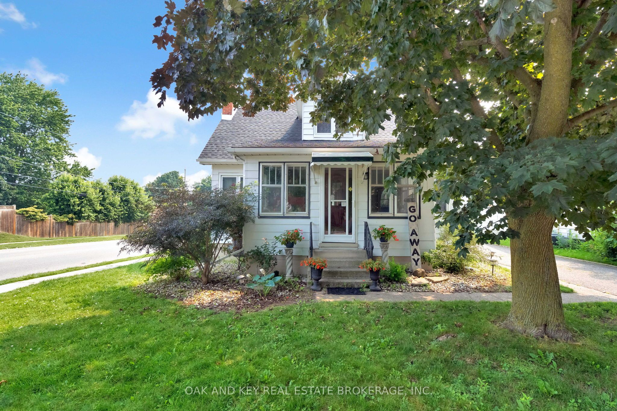 120 Sydenham Street, Woodstock, ON N4S 7B5 photo 2