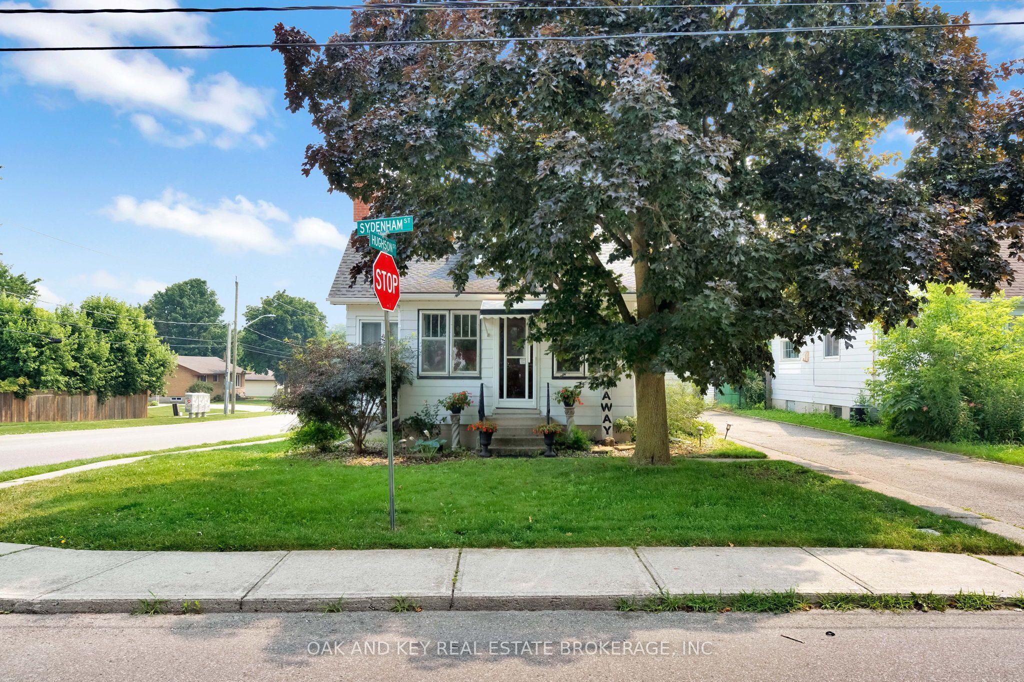 120 Sydenham Street, Woodstock, ON N4S 7B5 photo 3