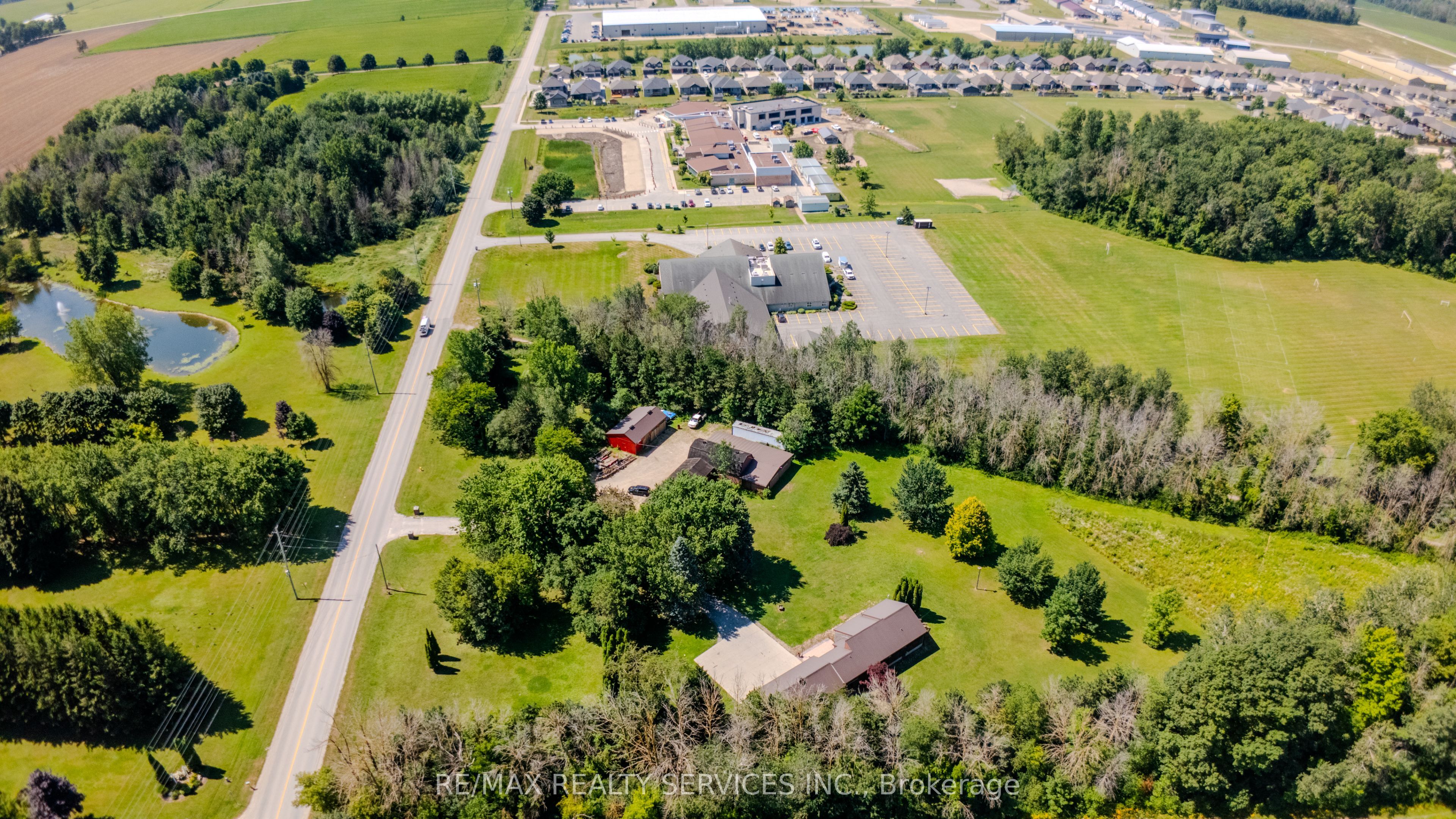 1045 Tremaine Avenue S, North Perth, ON N4W 3G9 photo 3