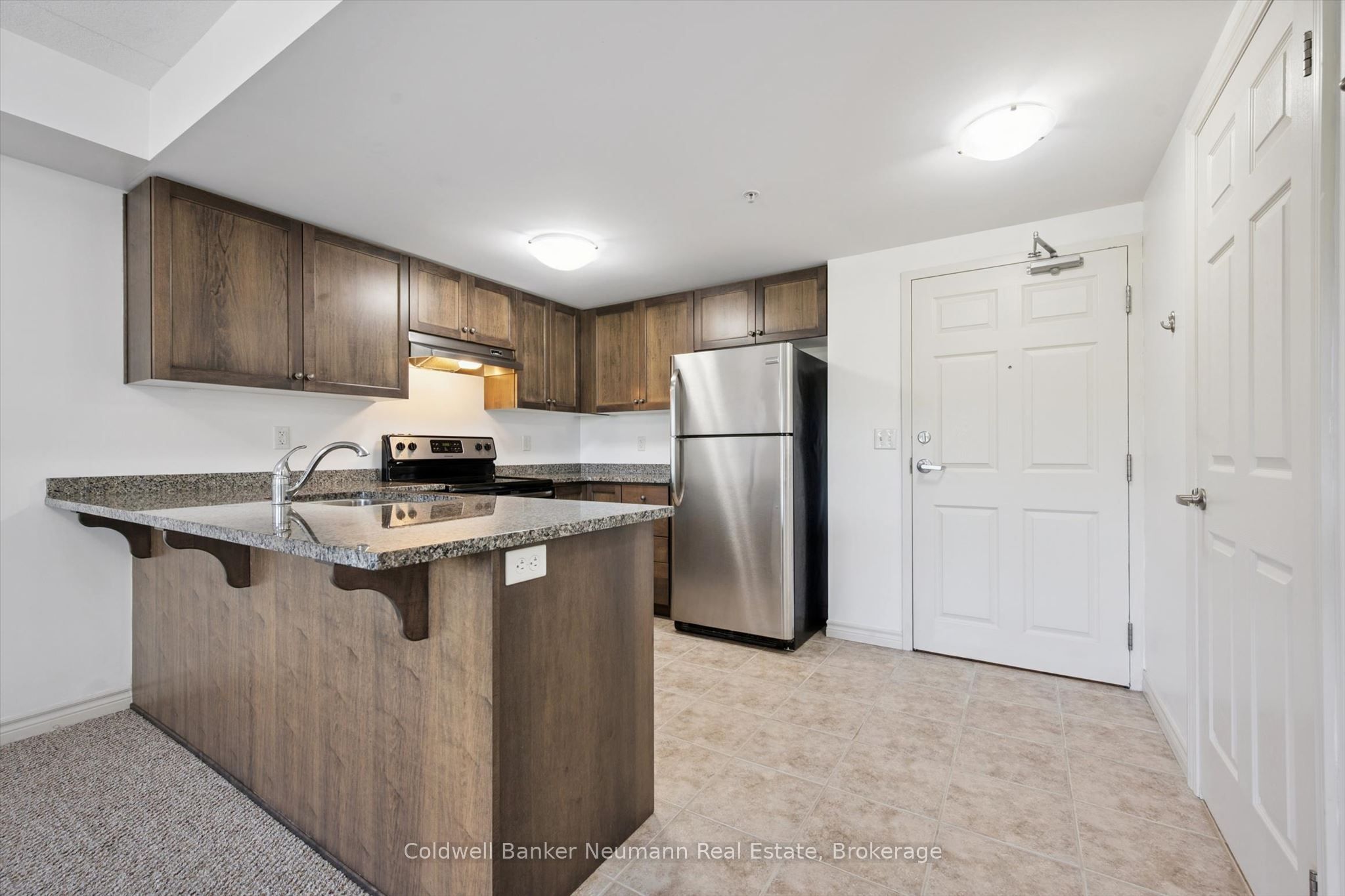 45 Kingsbury Square 301, Guelph, ON N1L 0L2 photo 2