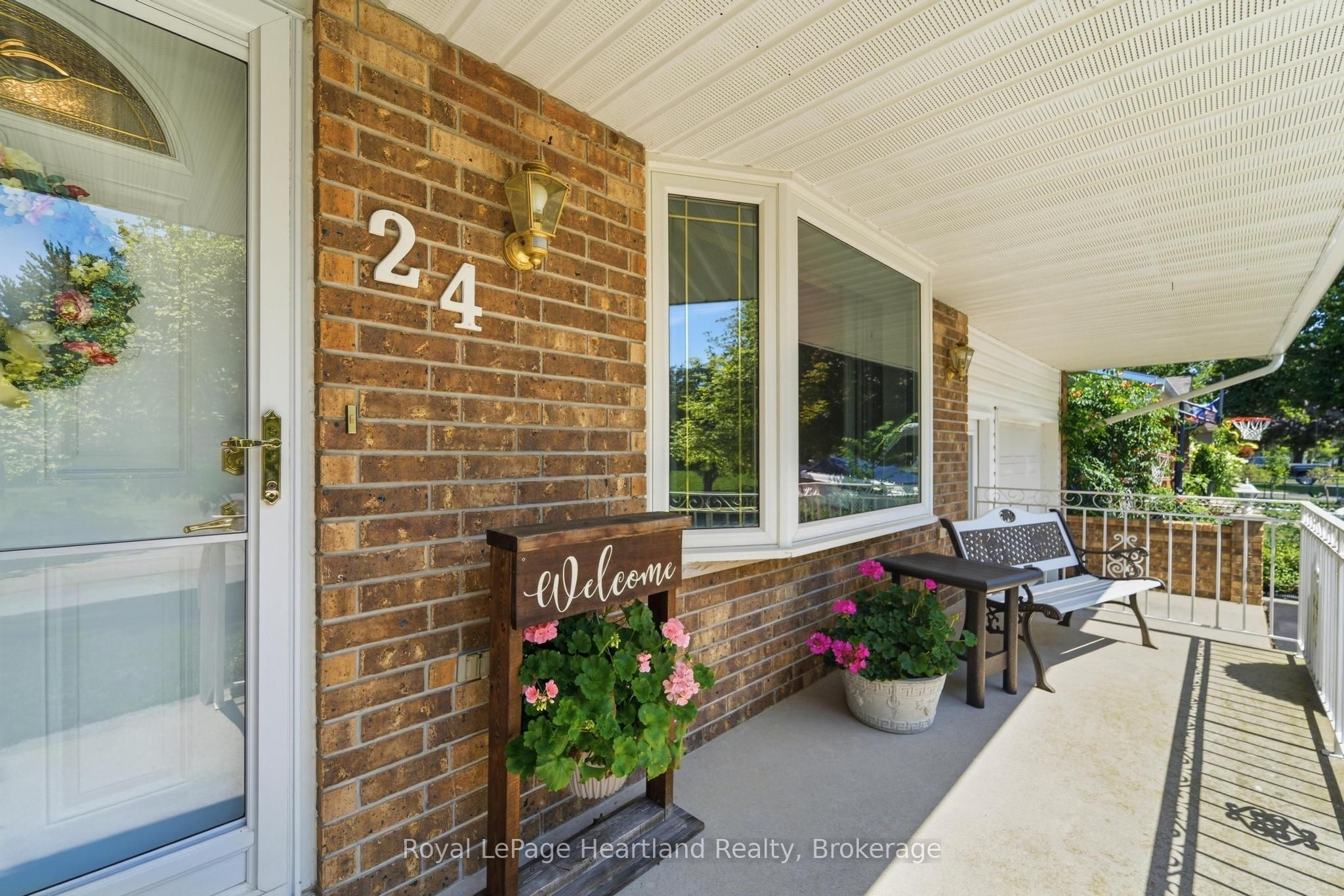 24 Leonard Drive, Goderich, ON N7A 4K6 photo 3