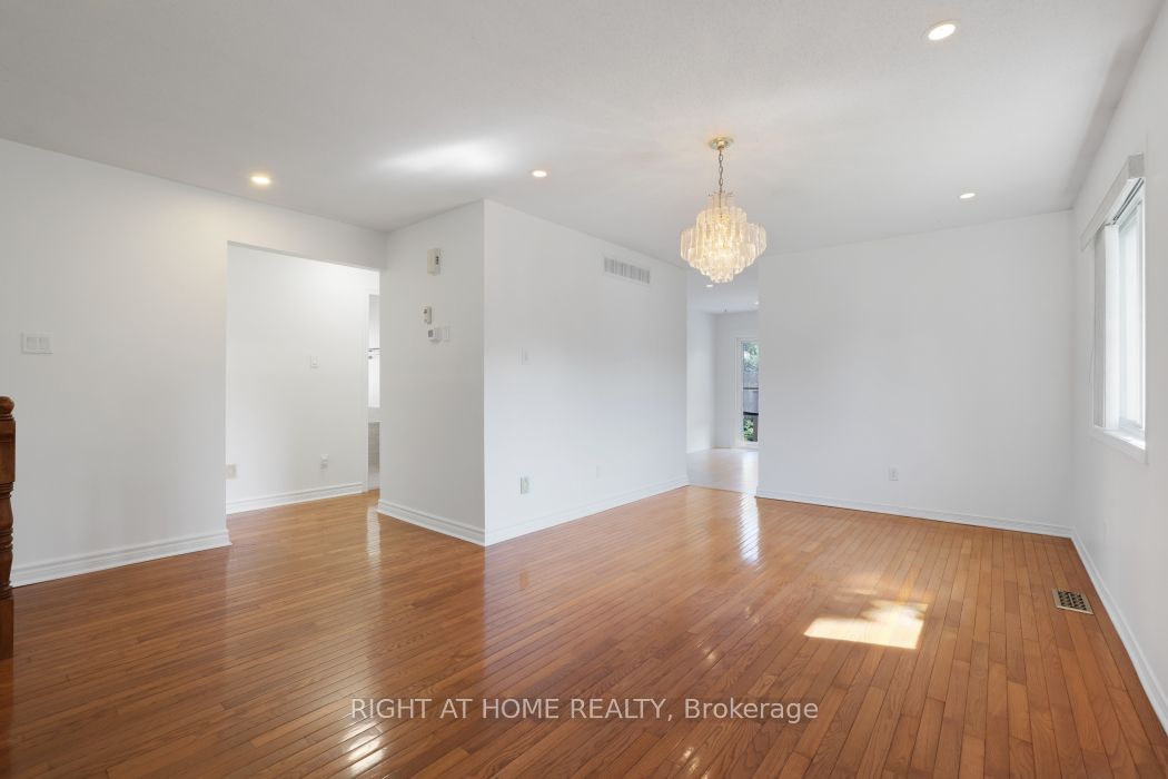 53 Yoho Drive, Kanata, ON K2M 2R4 photo 4