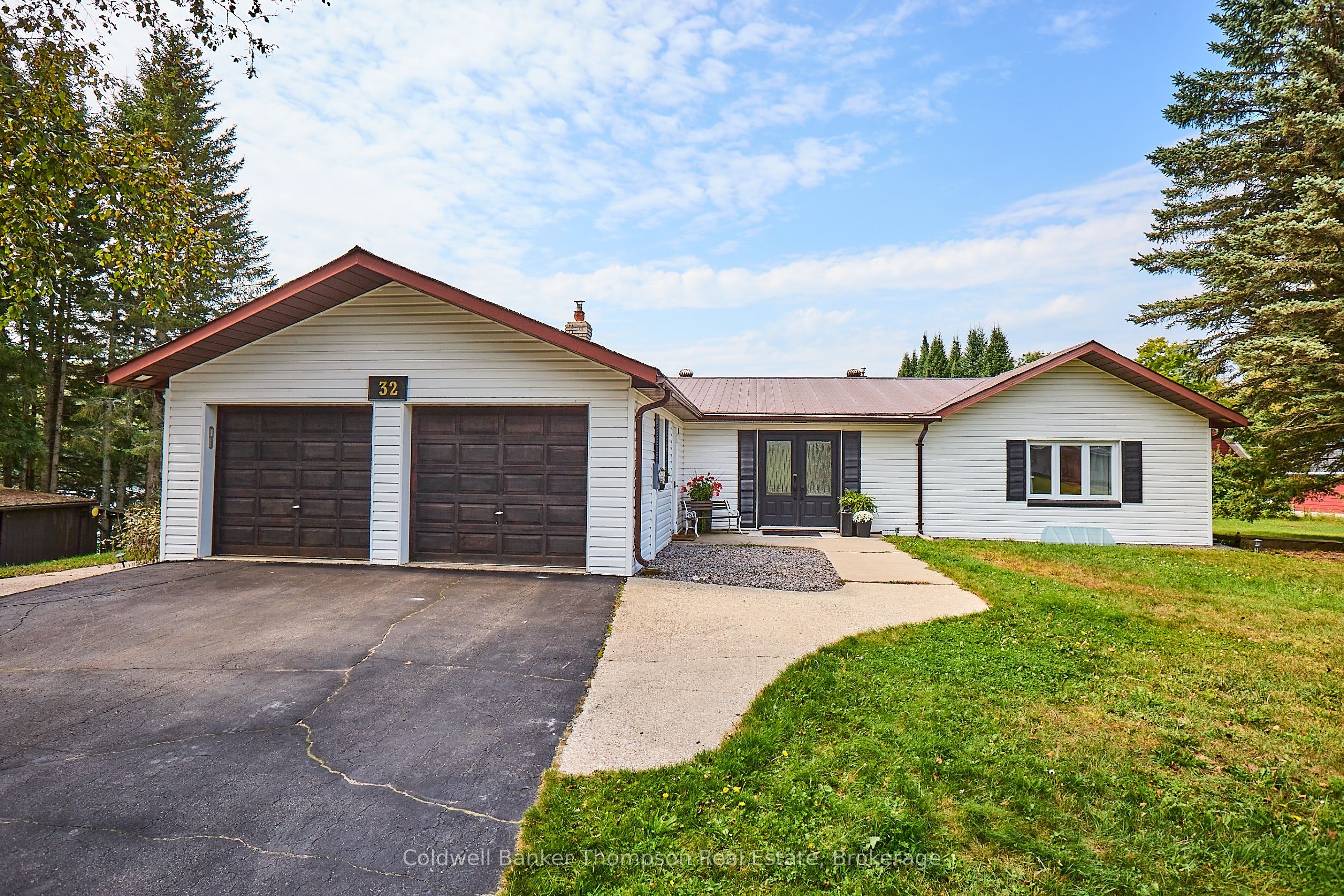 32 Beach Road, Huntsville, ON P0B 1M0 photo 2