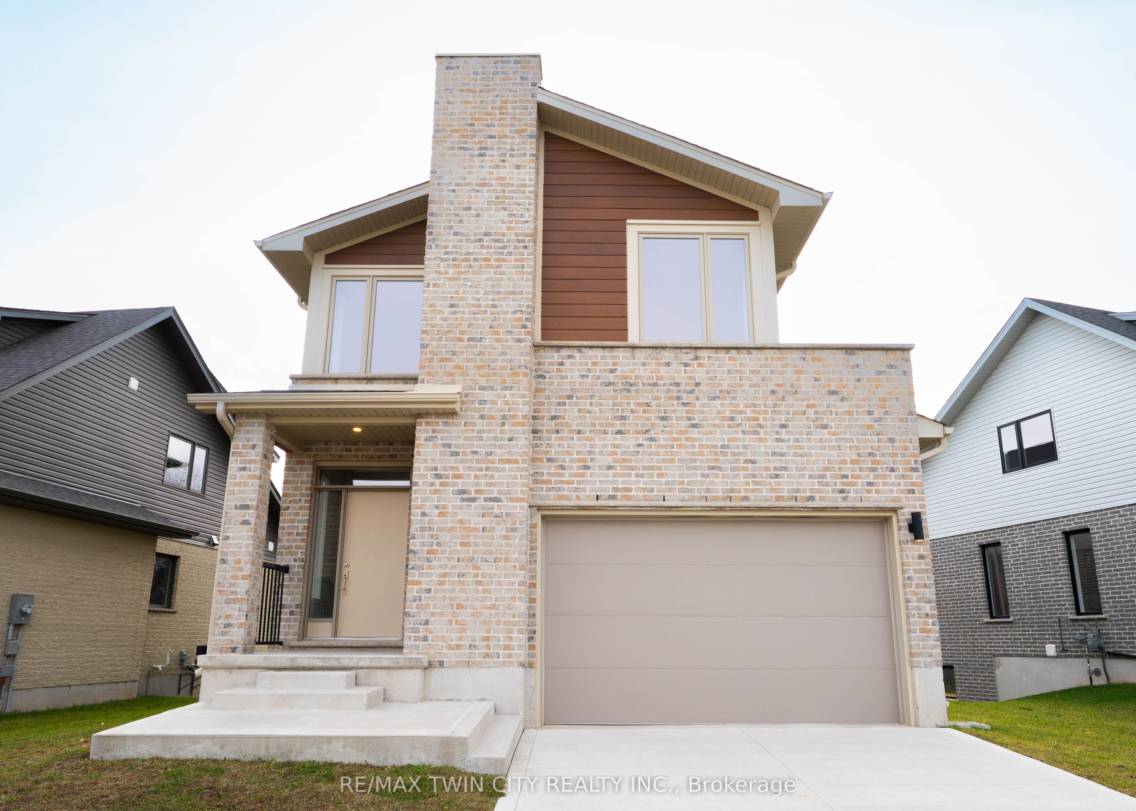 2092 Evans Crescent, London South, ON N6M 0A1