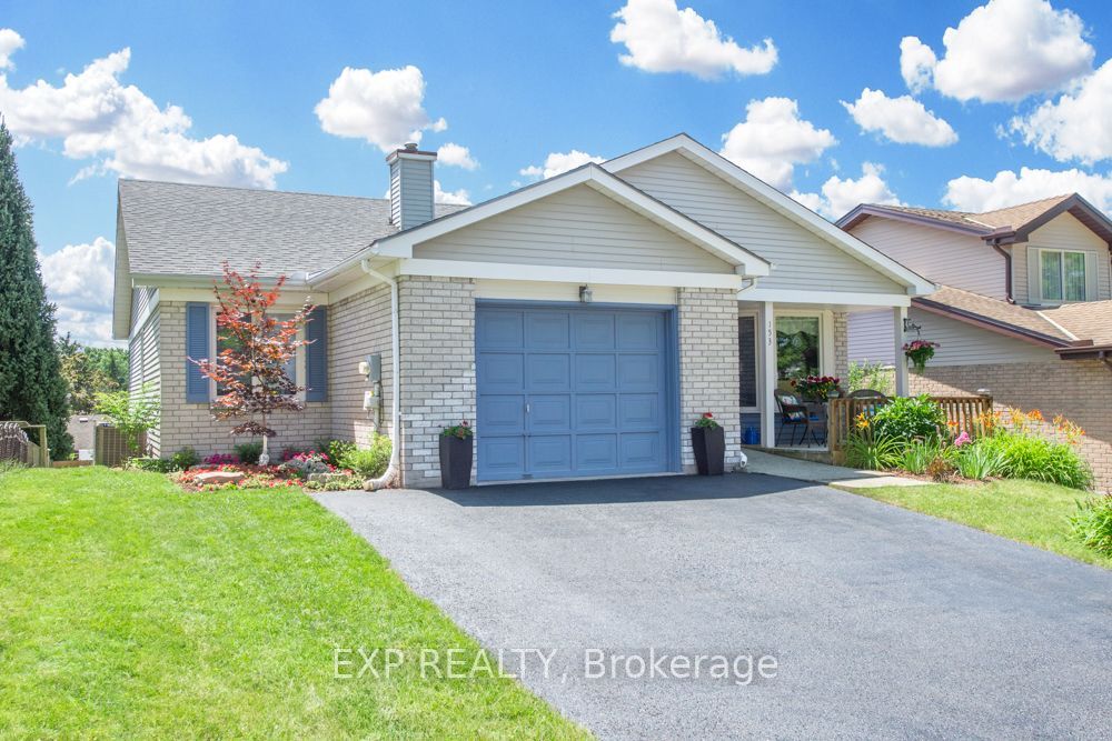153 Oneida Place, Kitchener, ON N2A 3G4